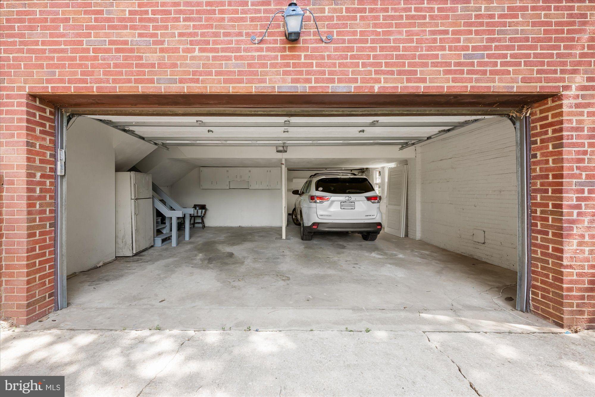 RIVERCREST - Residential