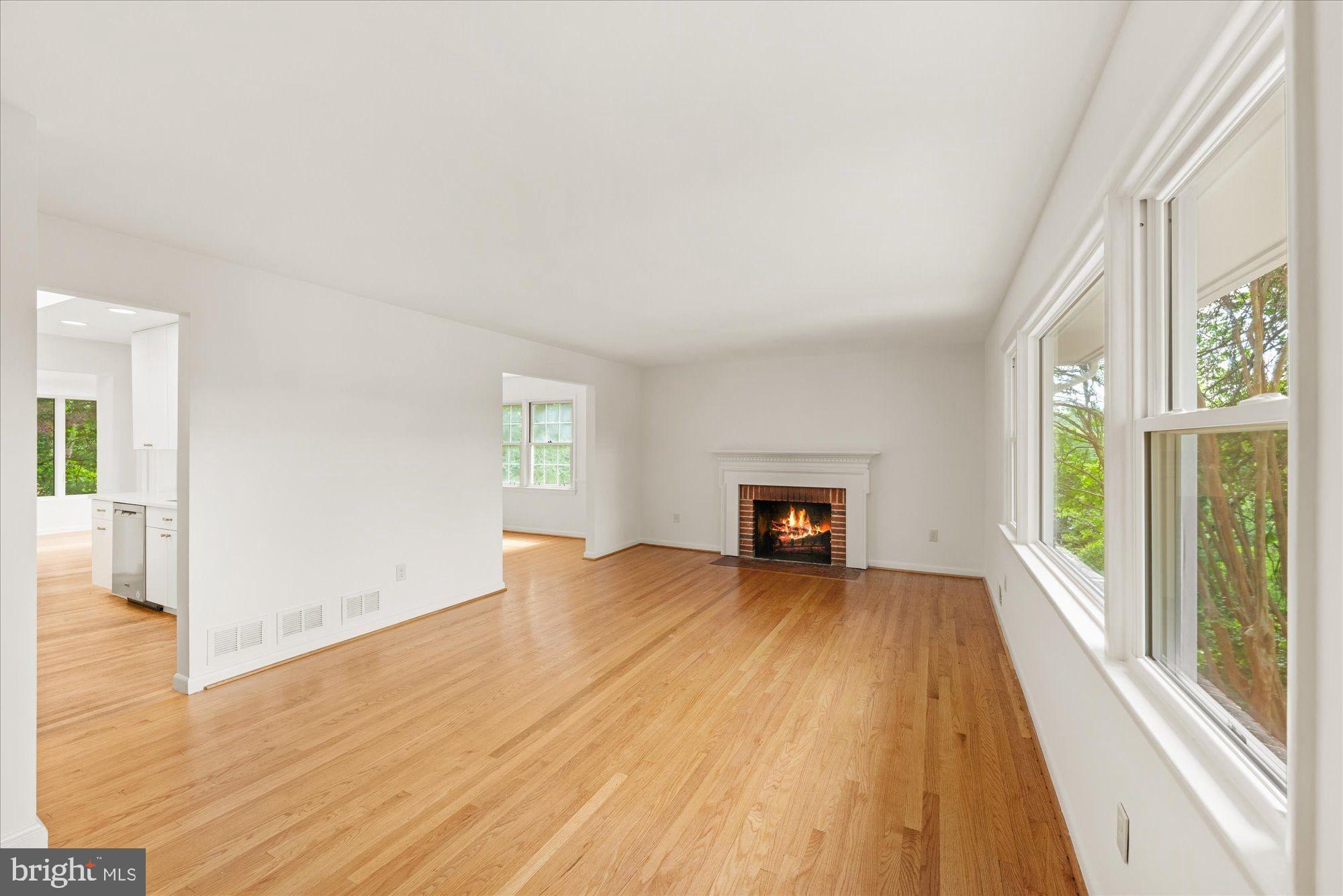 RIVERCREST - Residential