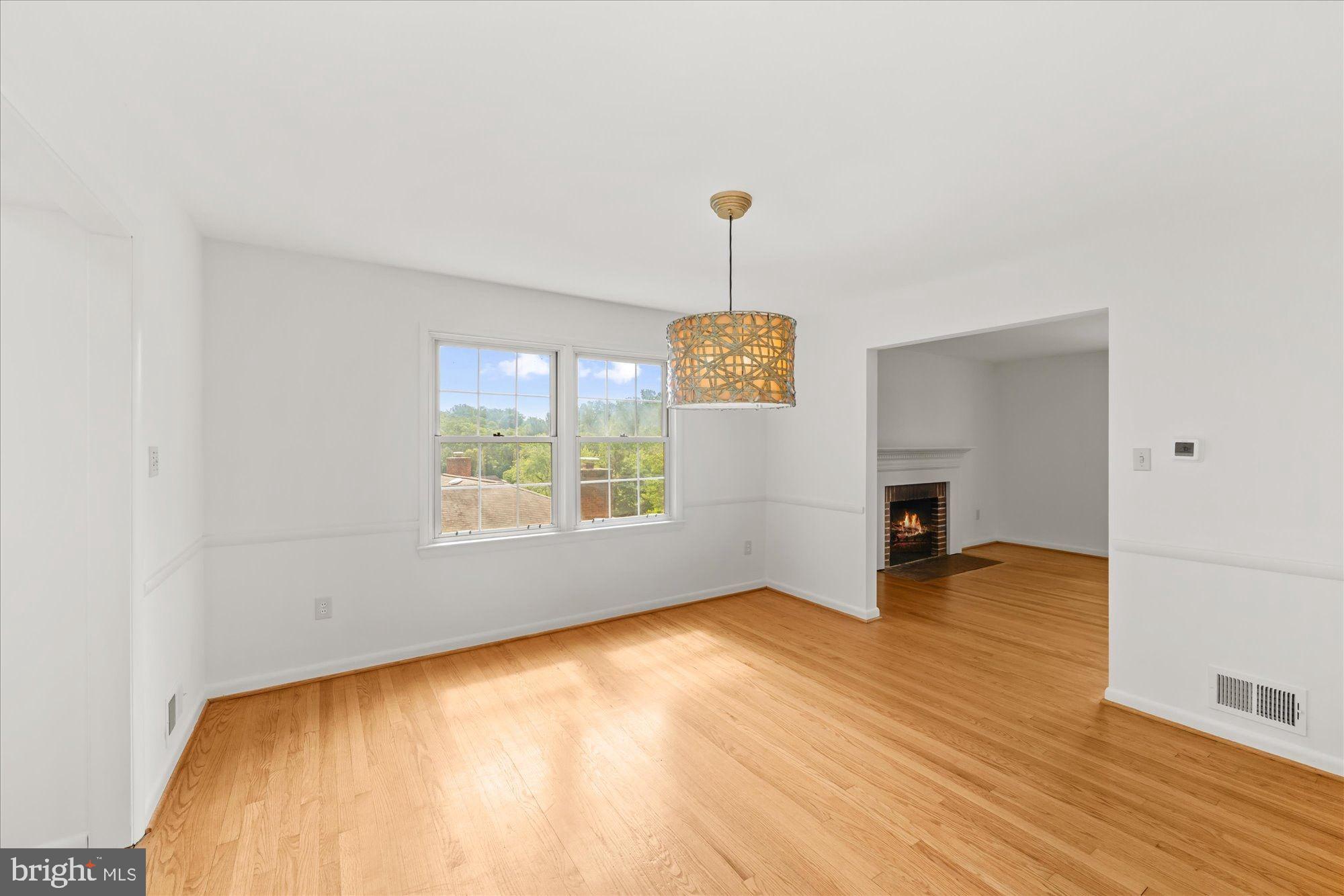 RIVERCREST - Residential