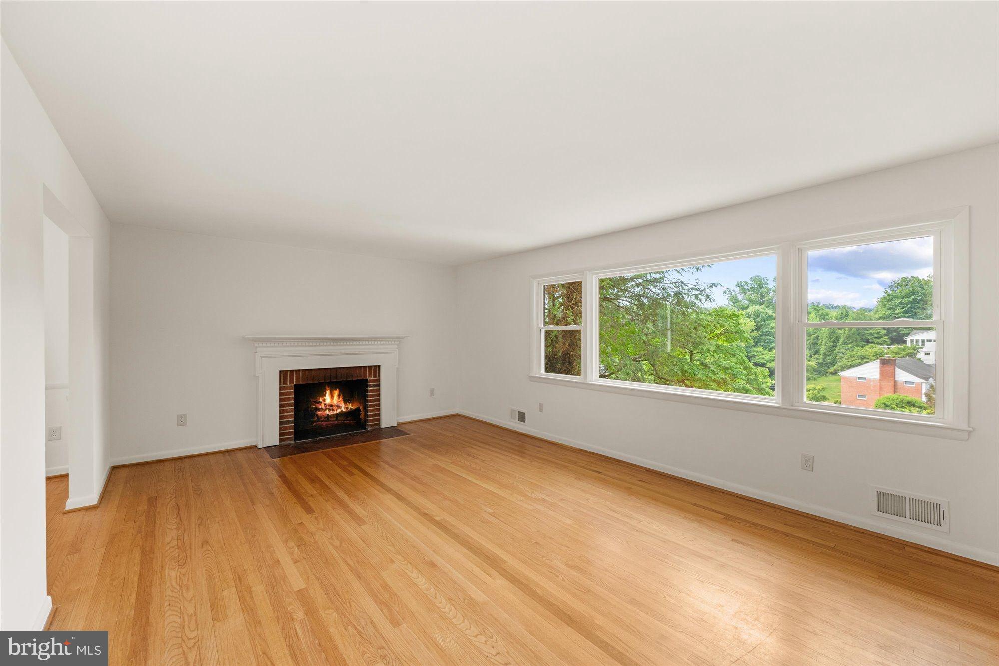 RIVERCREST - Residential
