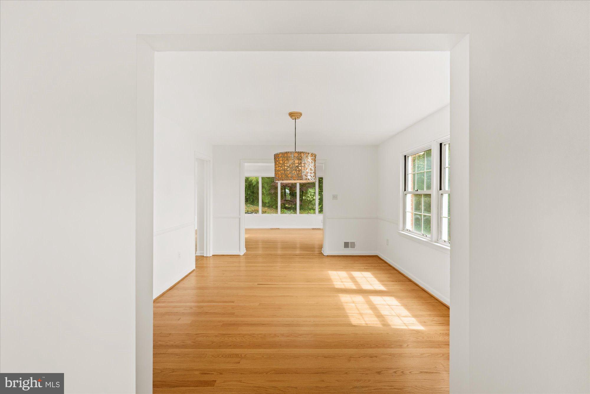 RIVERCREST - Residential