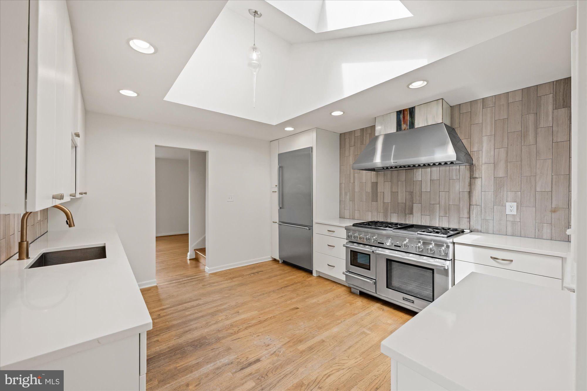 RIVERCREST - Residential