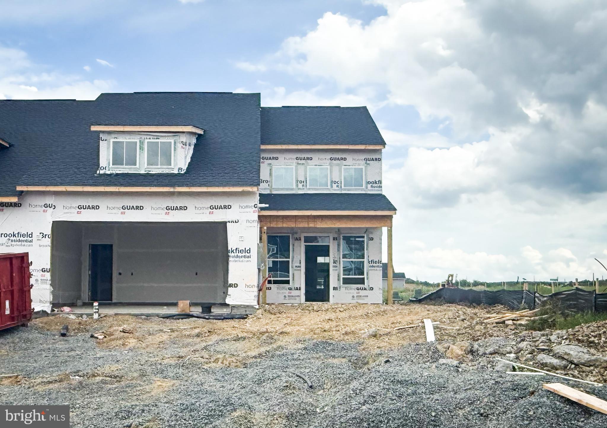 HIATT POINTE AT SNOWDEN BRIDGE - Residential