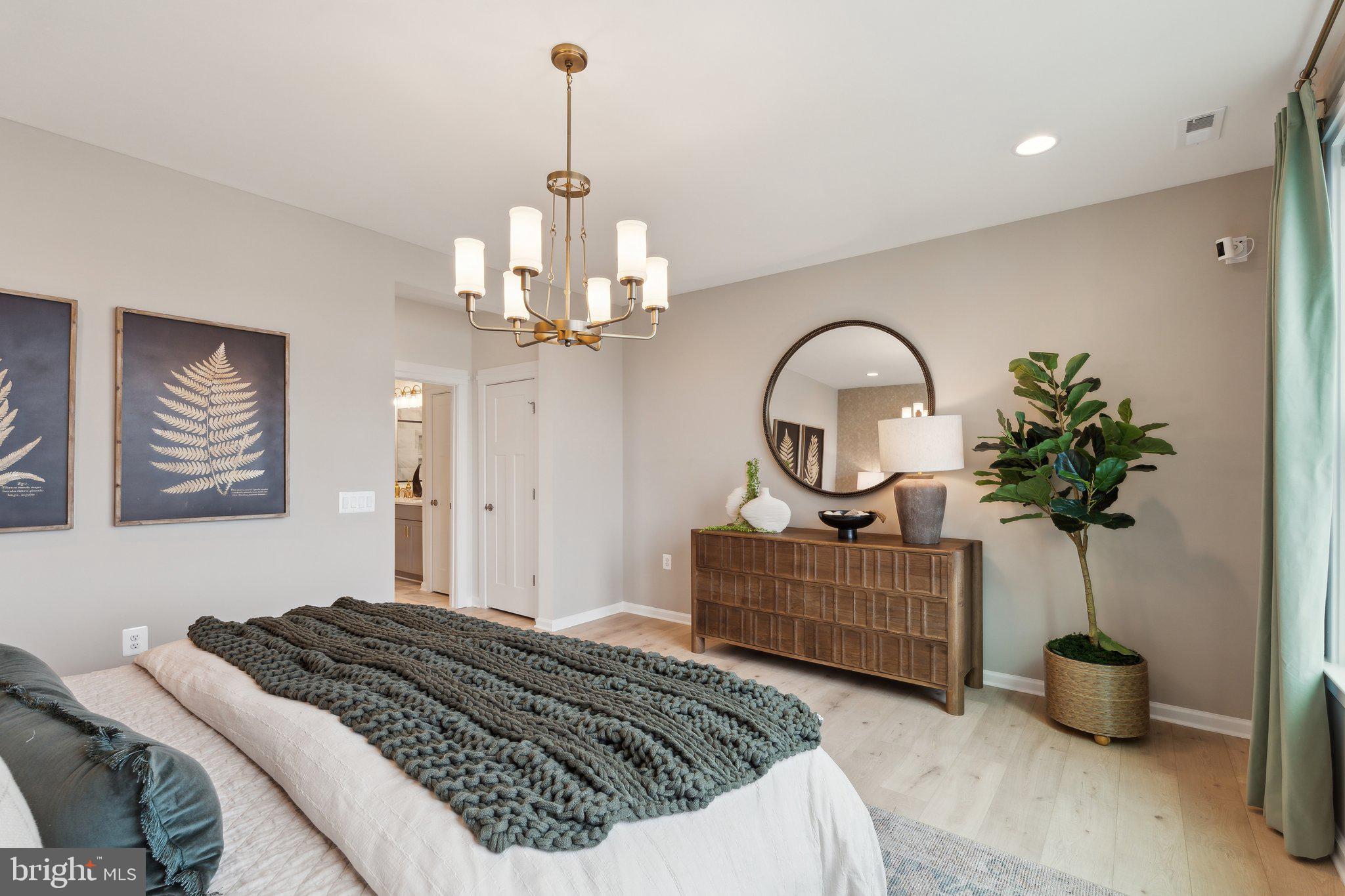 HIATT POINTE AT SNOWDEN BRIDGE - Residential