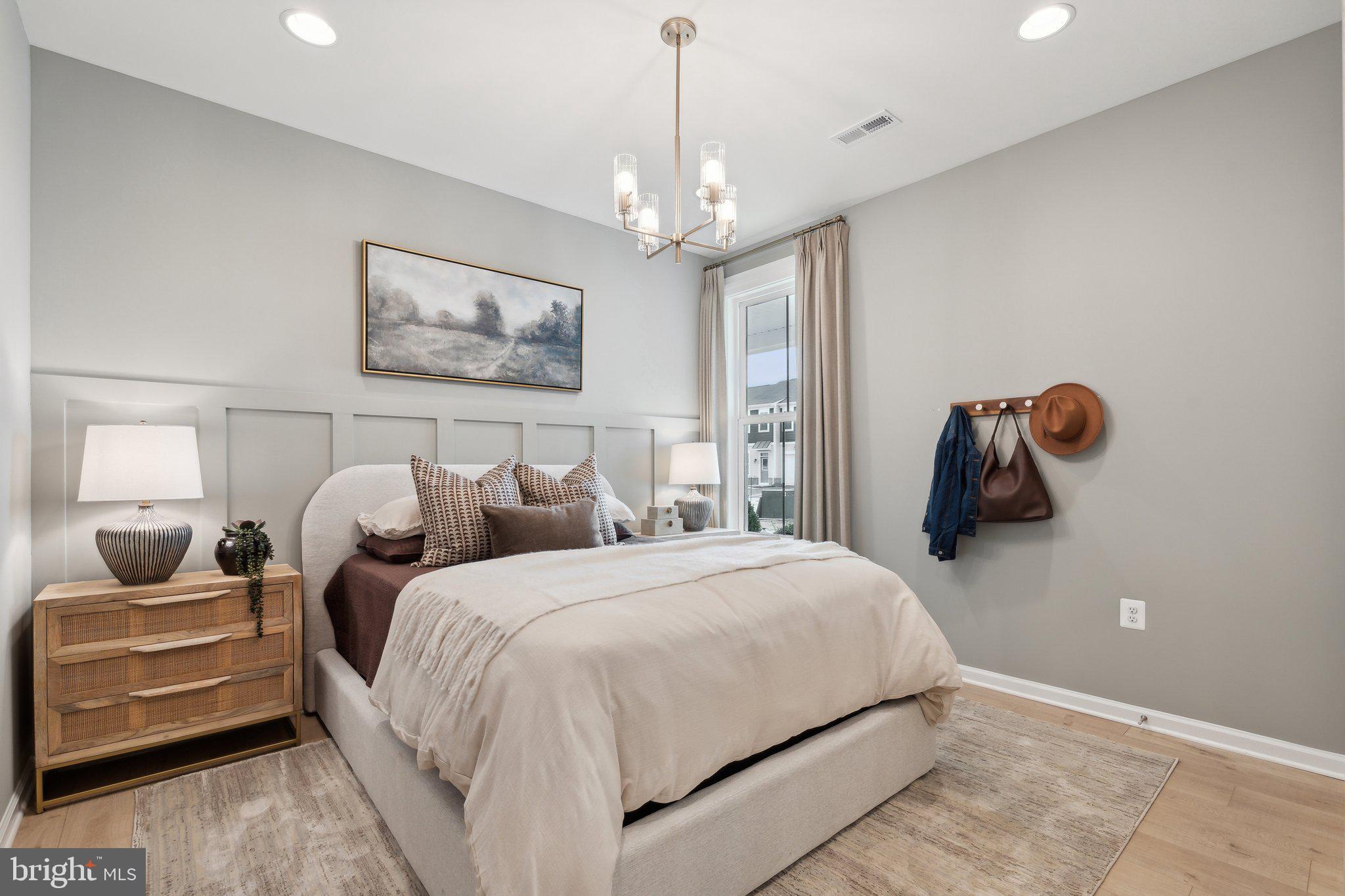 HIATT POINTE AT SNOWDEN BRIDGE - Residential