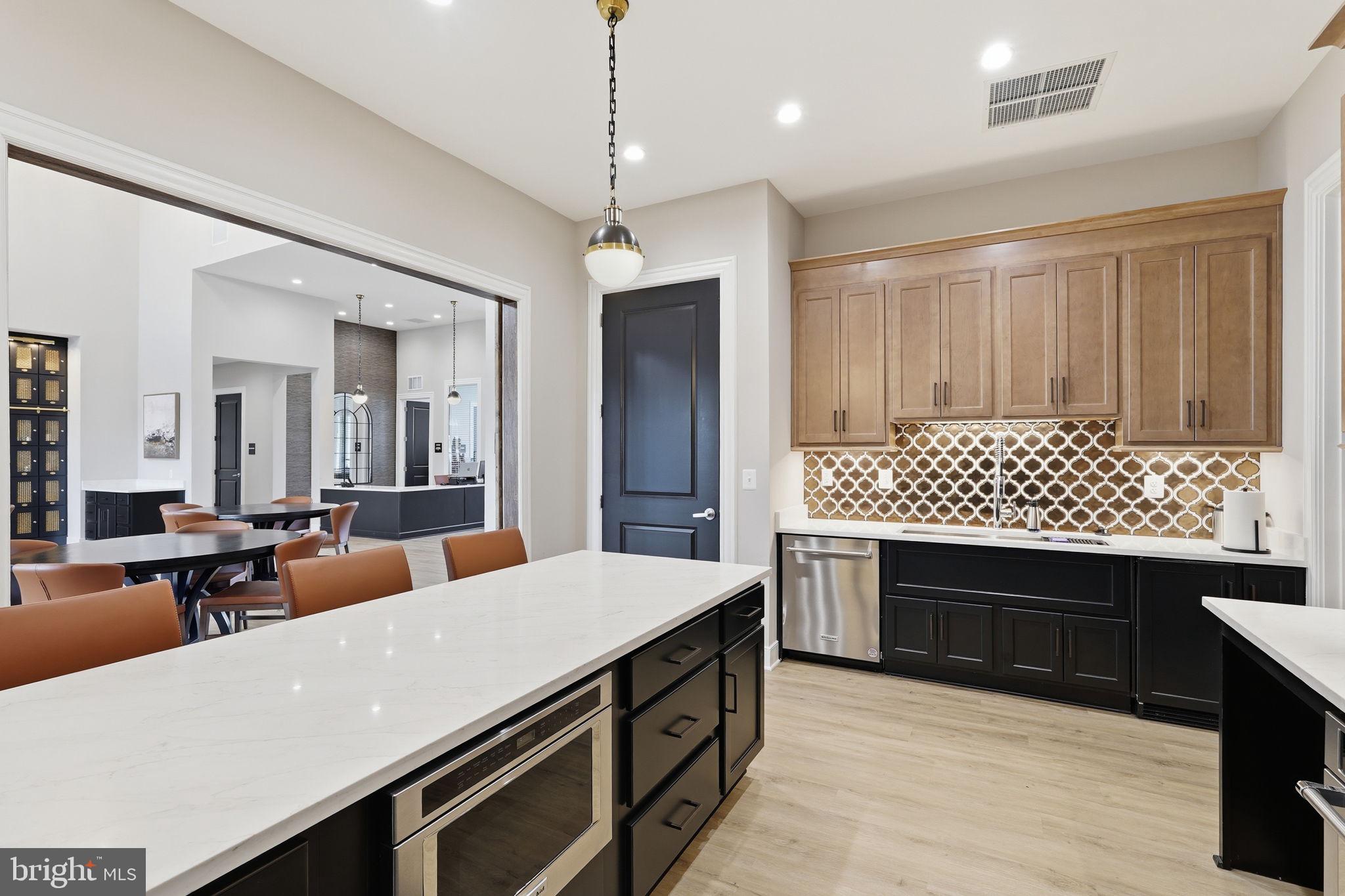 HIATT POINTE AT SNOWDEN BRIDGE - Residential