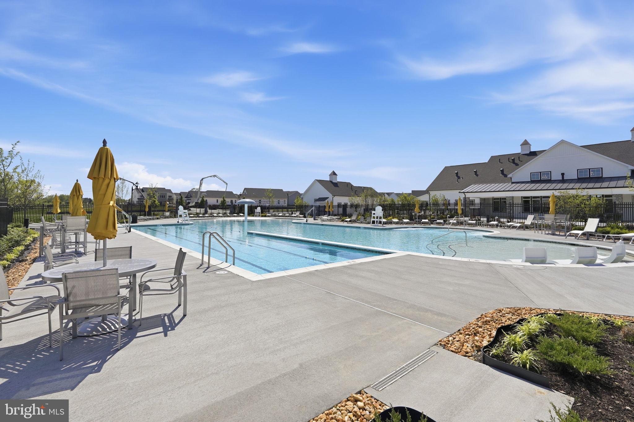 HIATT POINTE AT SNOWDEN BRIDGE - Residential