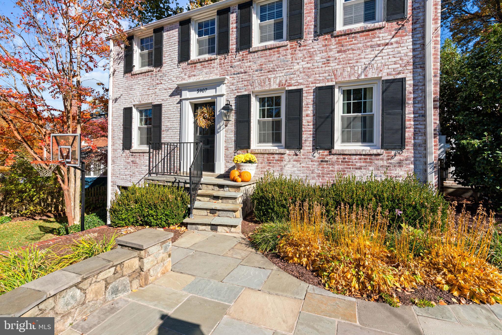WOODACRES - Residential