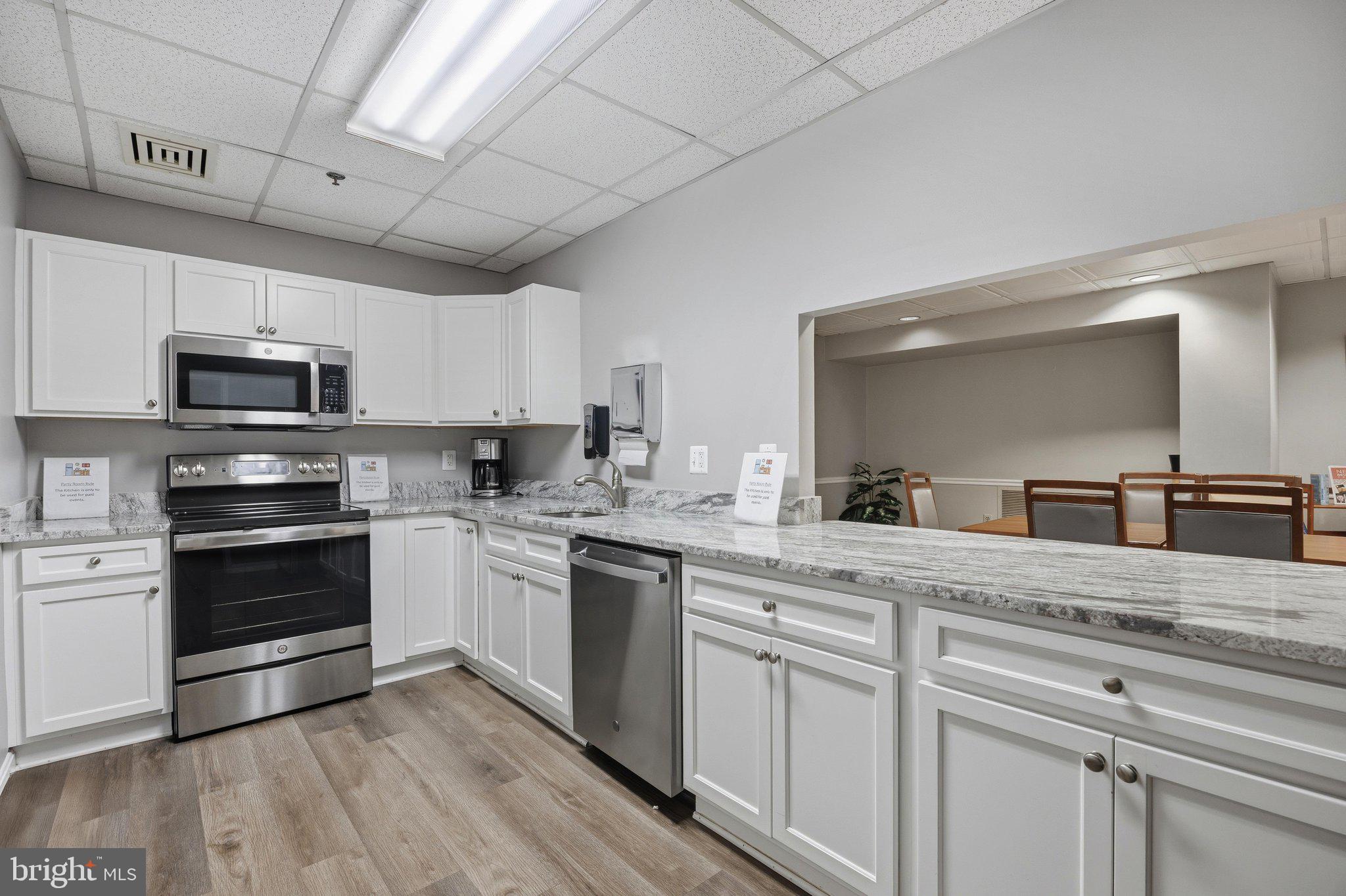 FAIRWAYS SOUTH - Residential