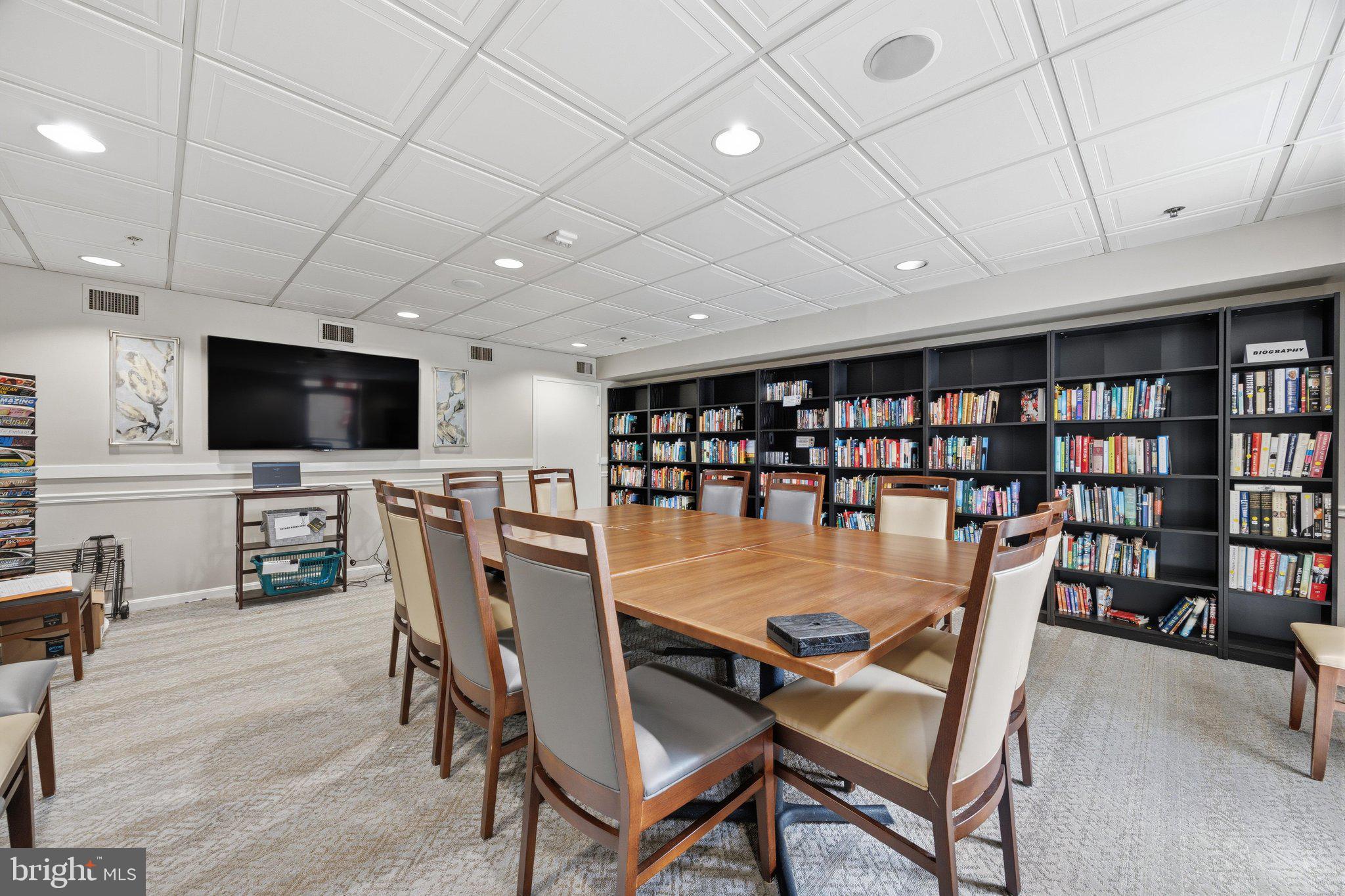 FAIRWAYS SOUTH - Residential