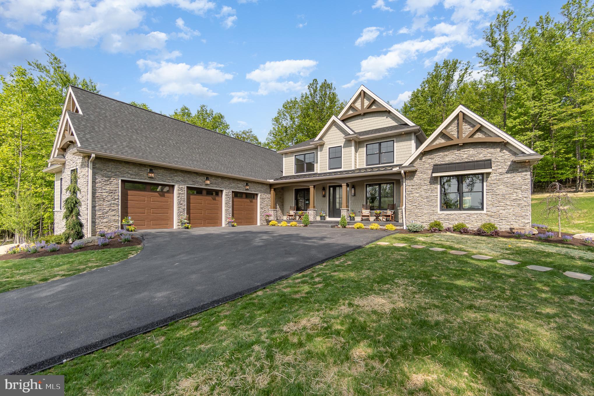 AUTUMN OAKS - Residential