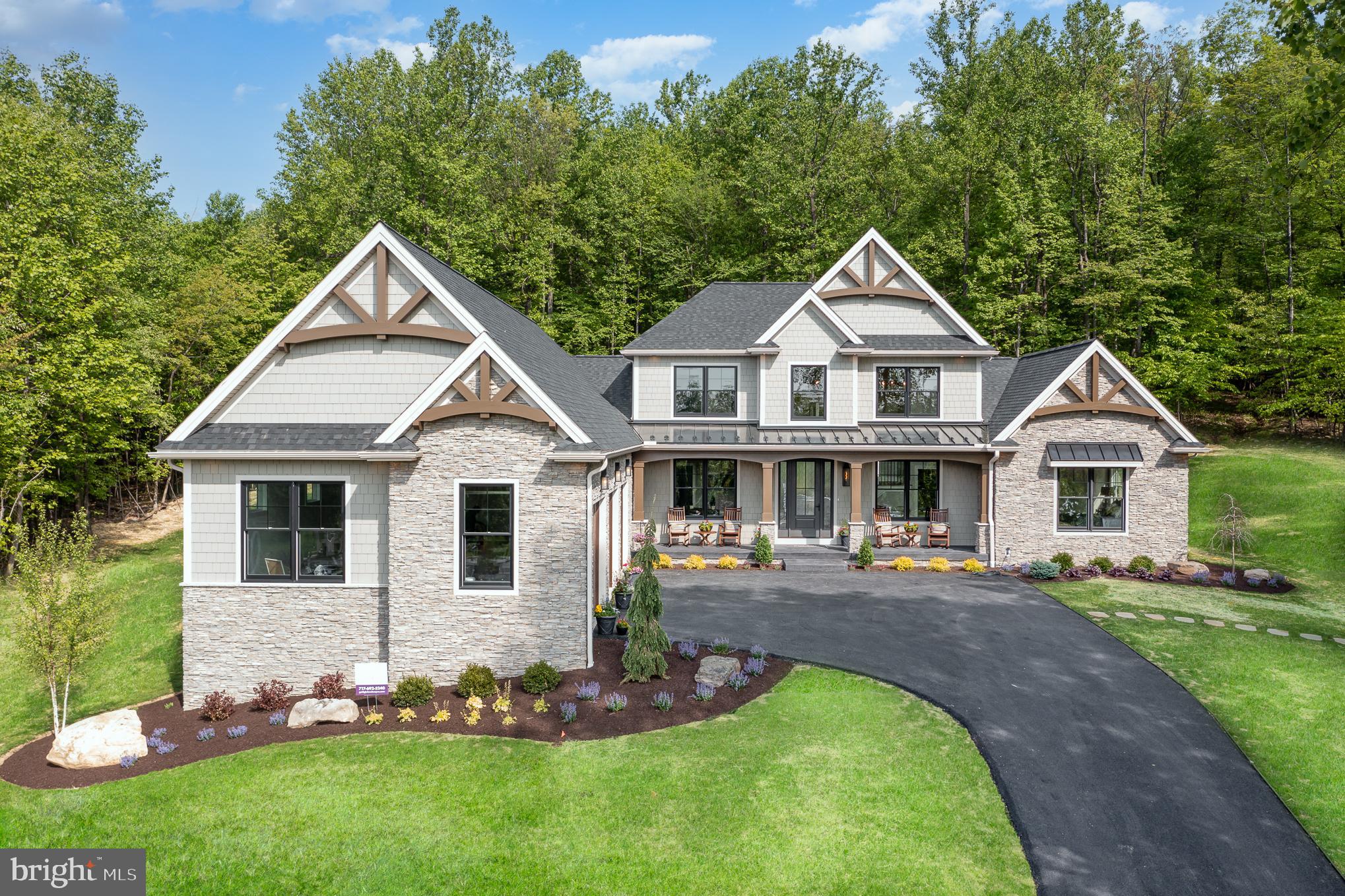AUTUMN OAKS - Residential