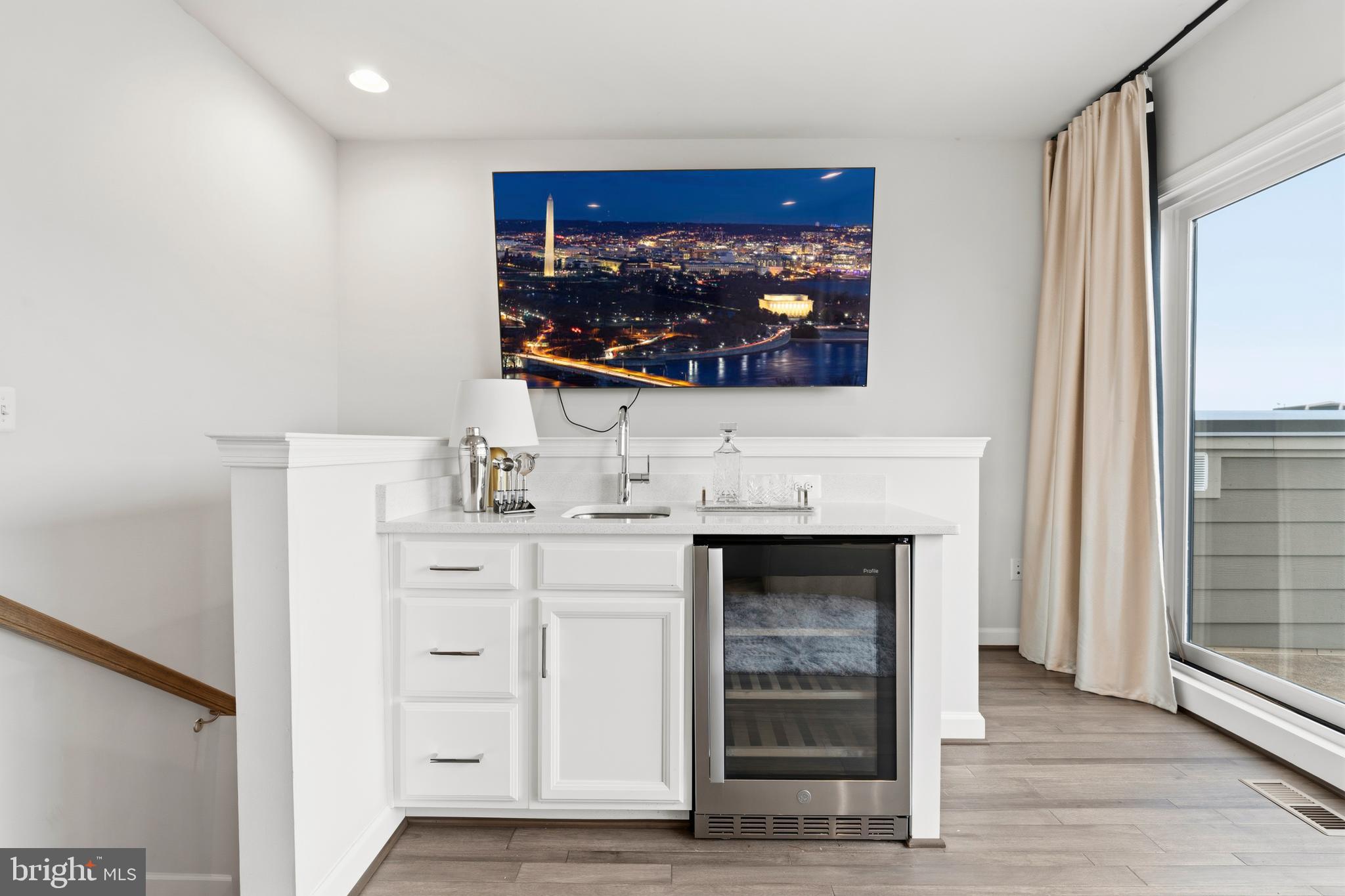 POTOMAC OVERLOOK CONDO - Residential