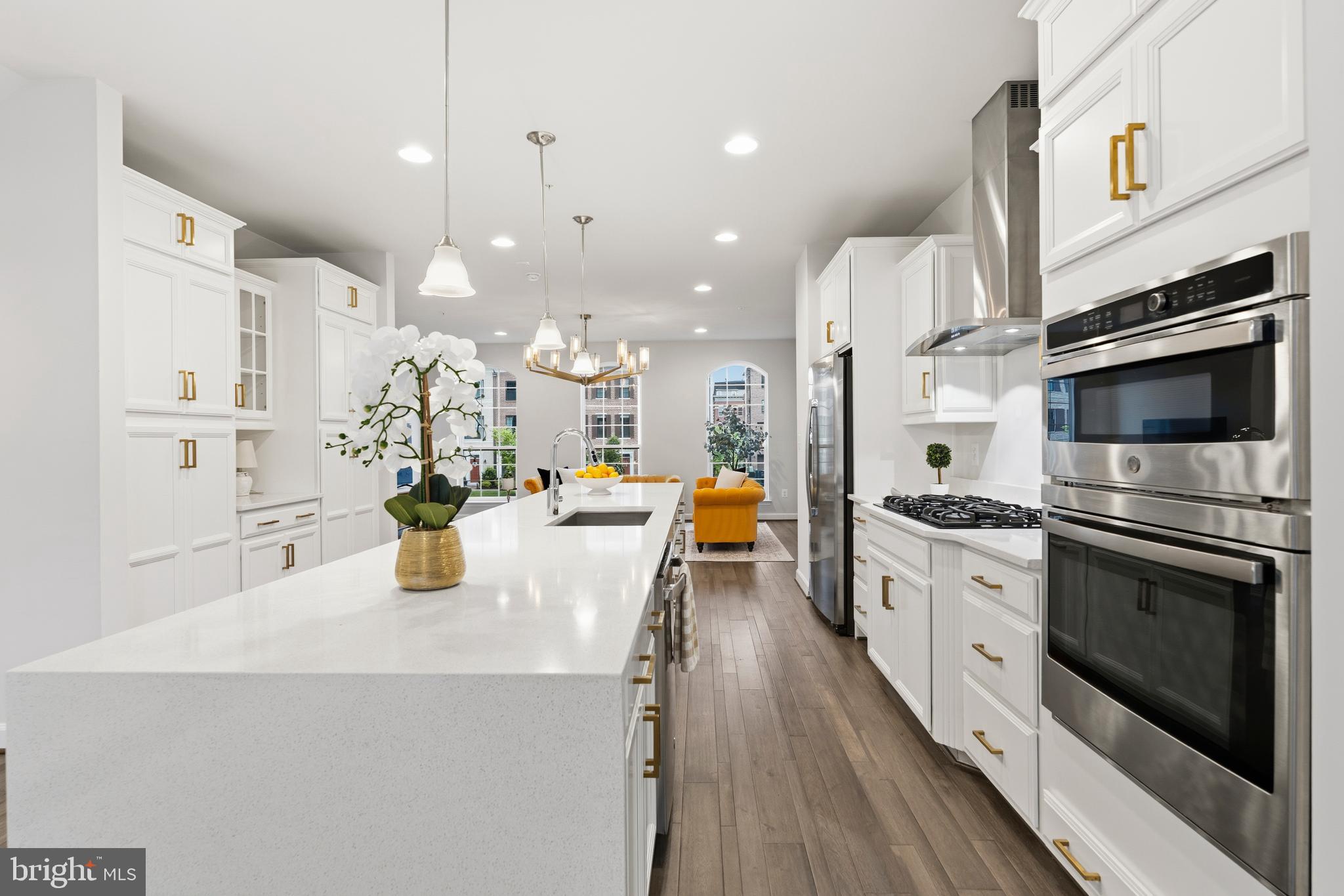 POTOMAC OVERLOOK CONDO - Residential