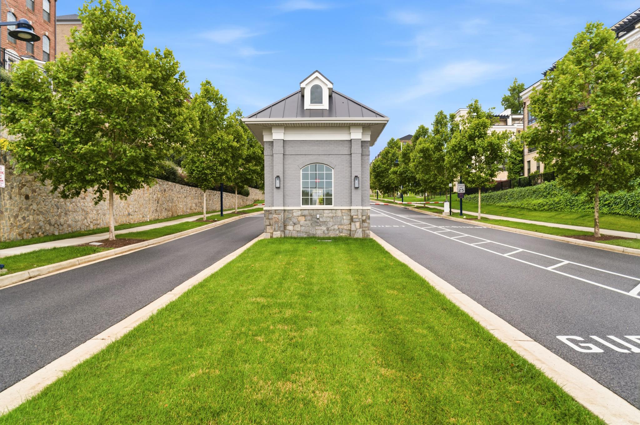 POTOMAC OVERLOOK CONDO - Residential