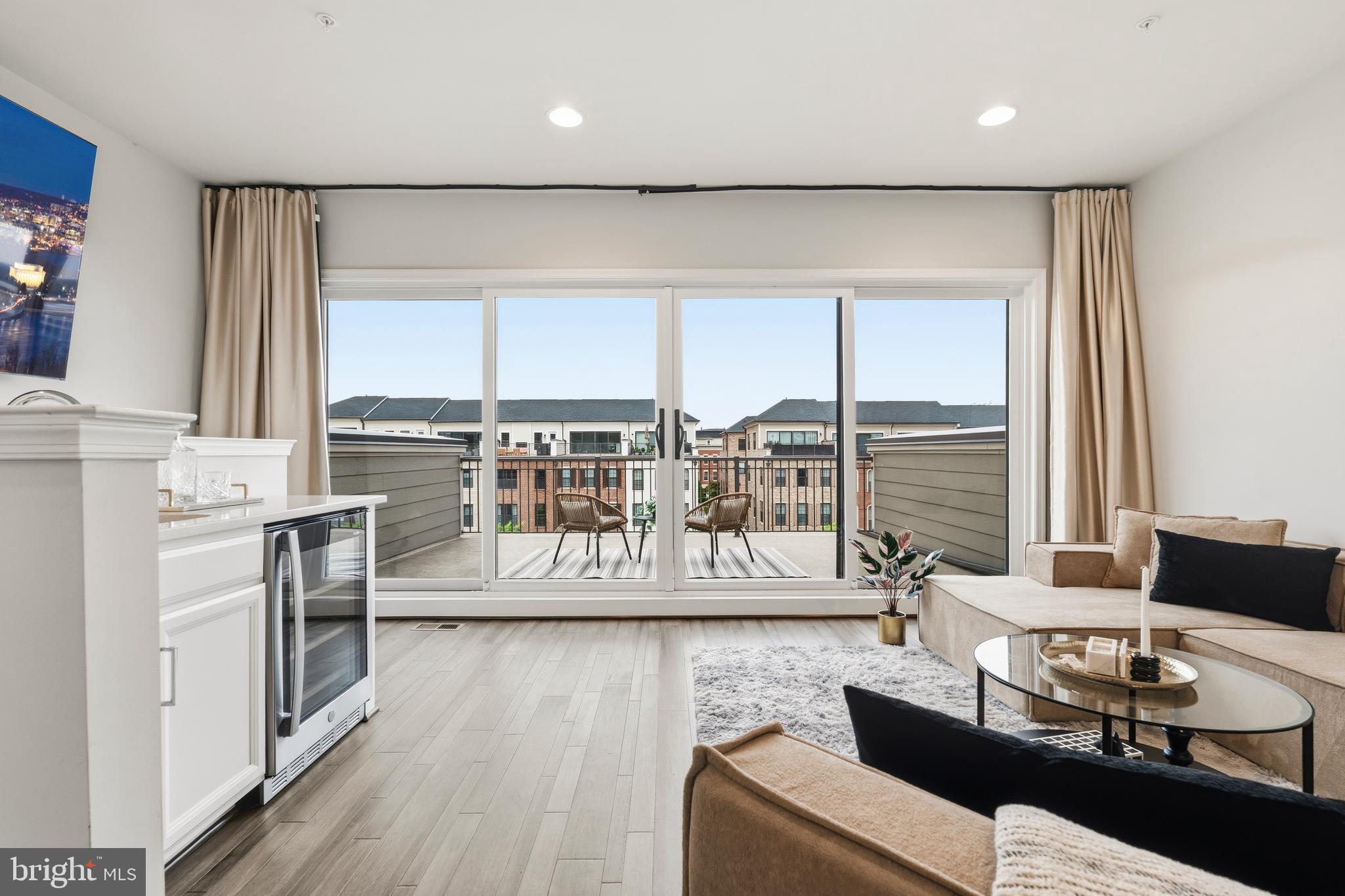 POTOMAC OVERLOOK CONDO - Residential
