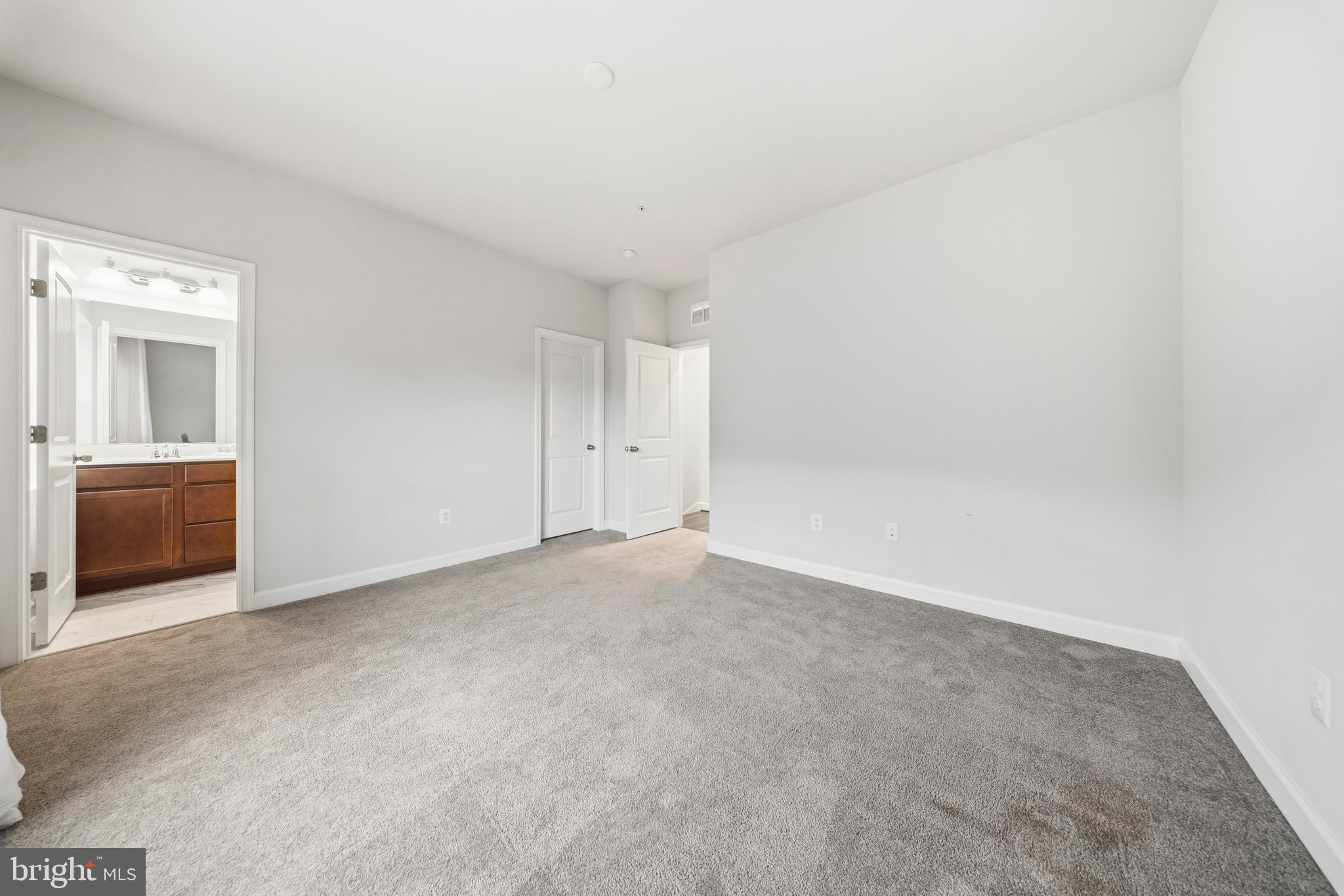 POTOMAC OVERLOOK CONDO - Residential