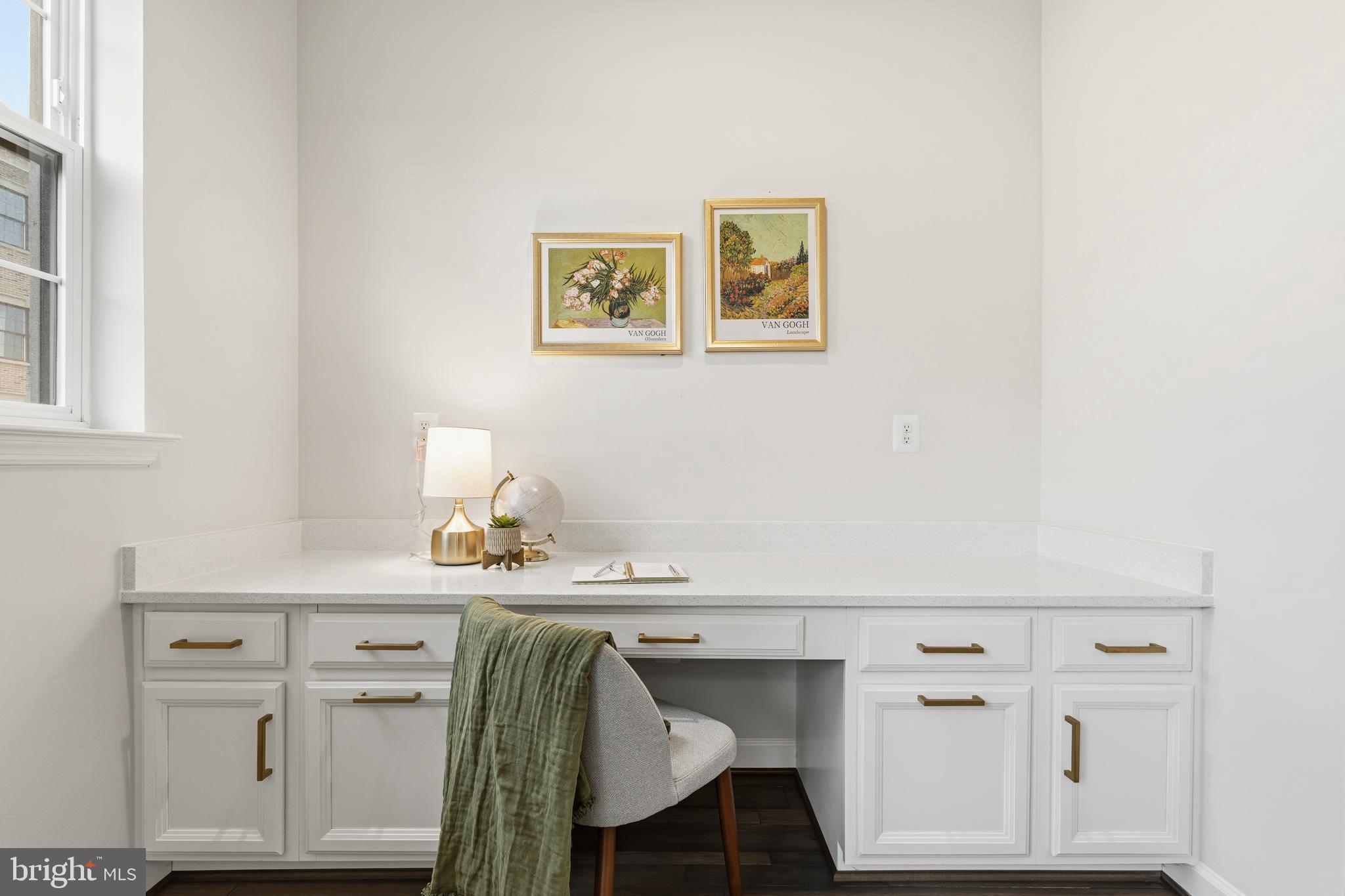 POTOMAC OVERLOOK CONDO - Residential