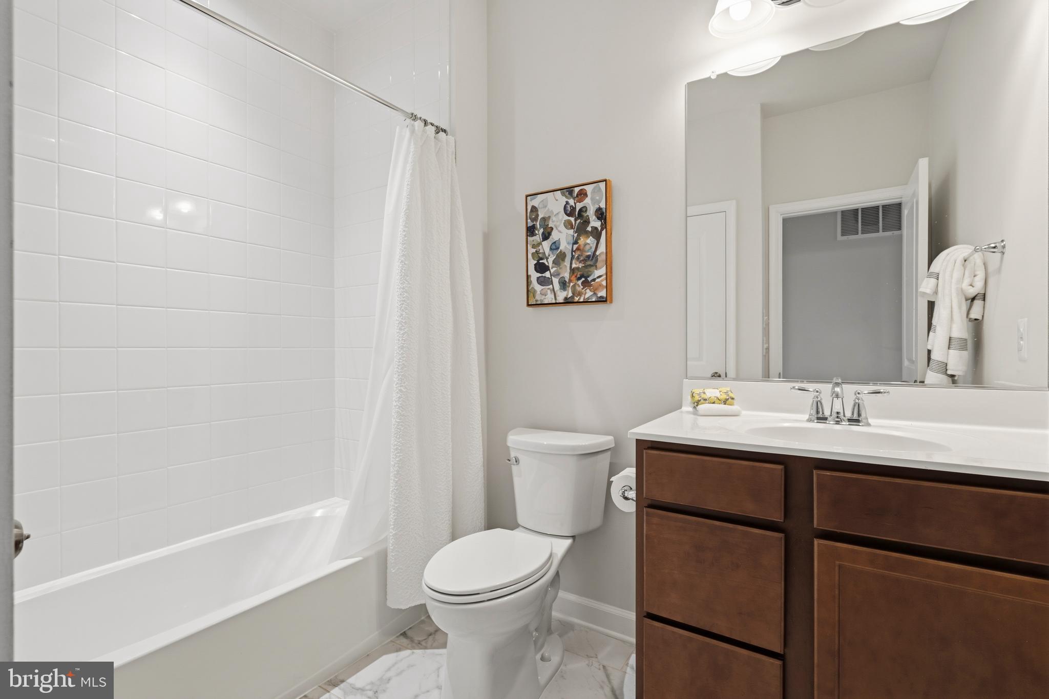 POTOMAC OVERLOOK CONDO - Residential