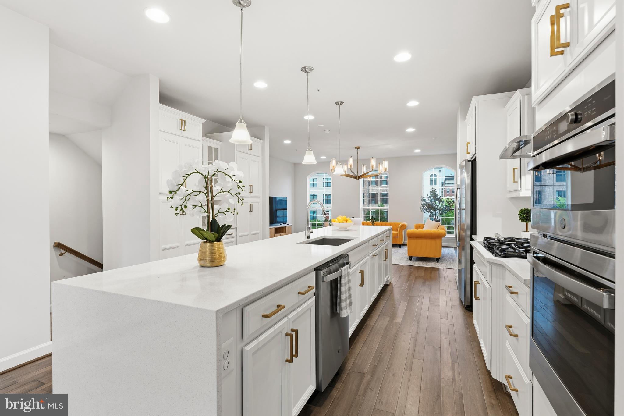 POTOMAC OVERLOOK CONDO - Residential