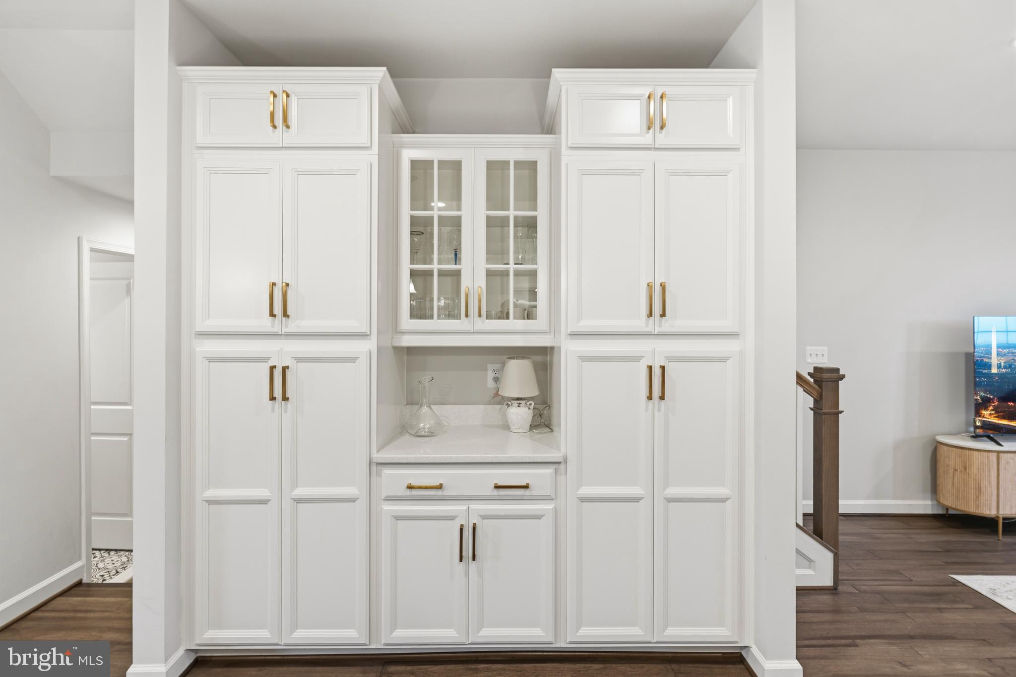 POTOMAC OVERLOOK CONDO - Residential