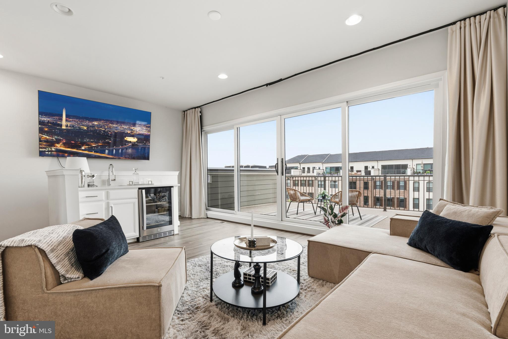 POTOMAC OVERLOOK CONDO - Residential