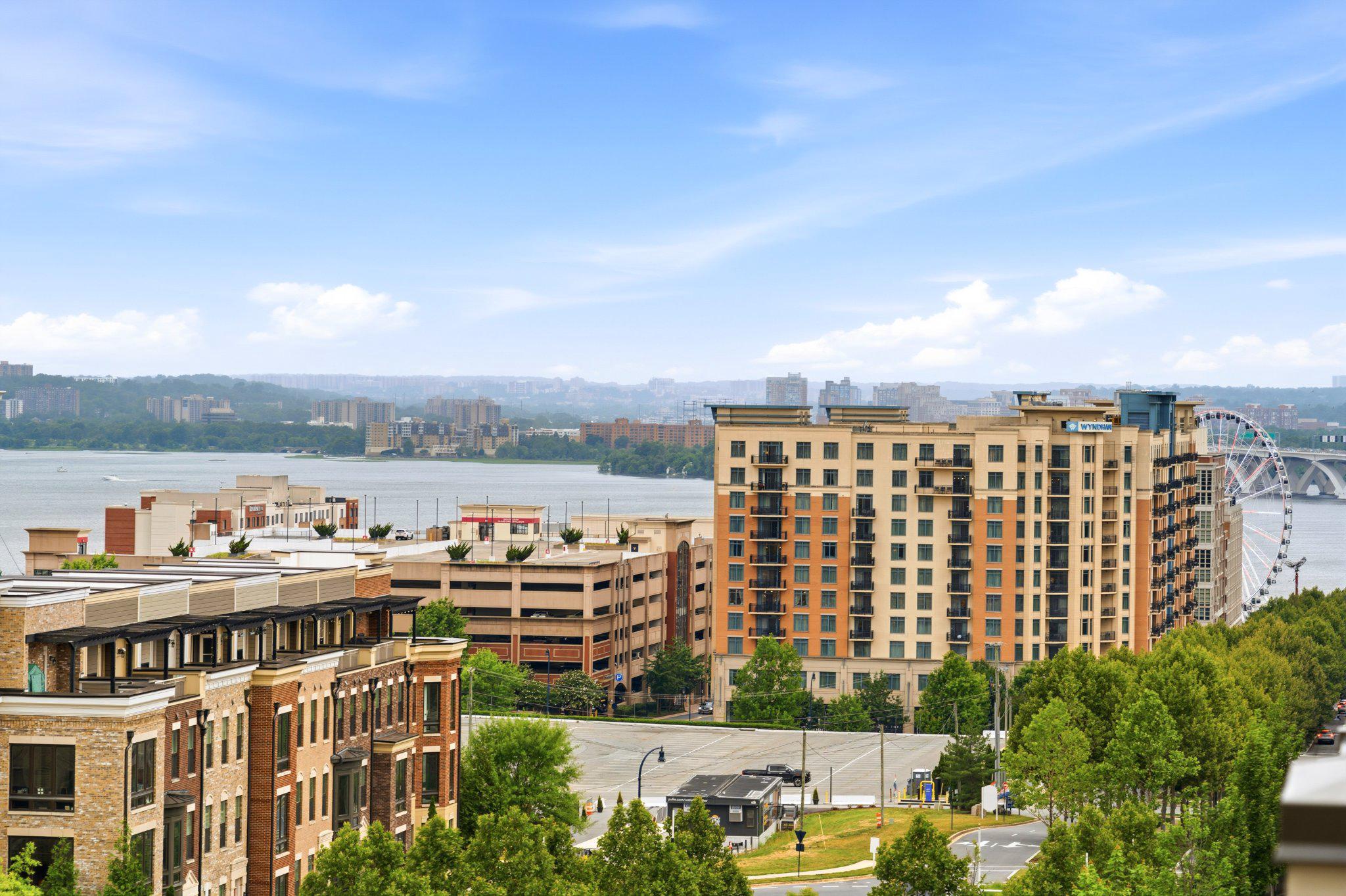 POTOMAC OVERLOOK CONDO - Residential