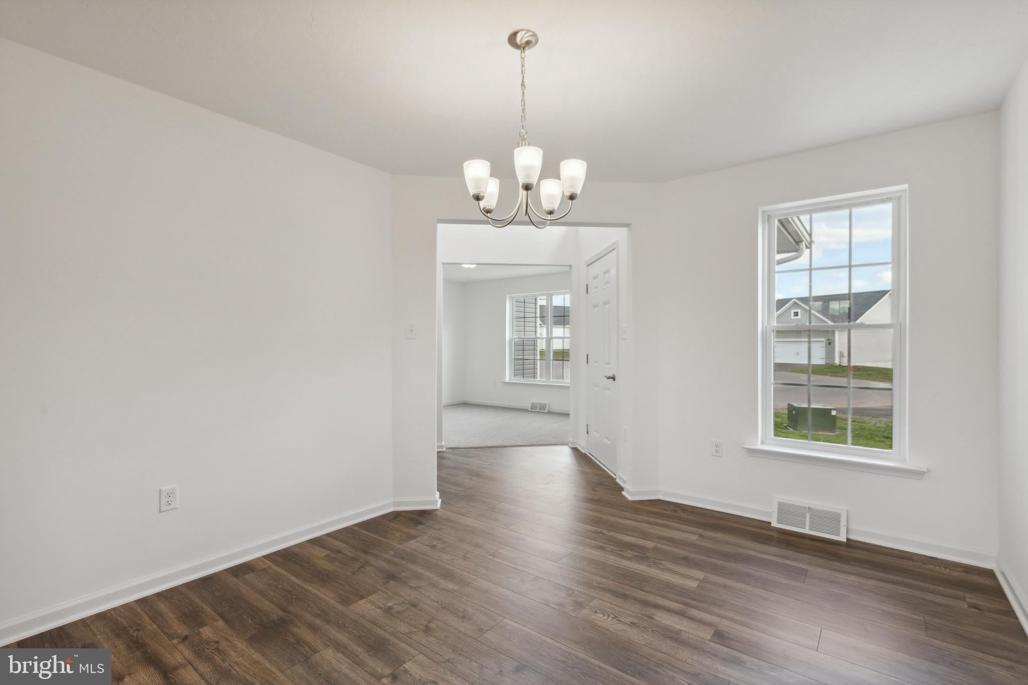 EAGLE ROCK - Residential