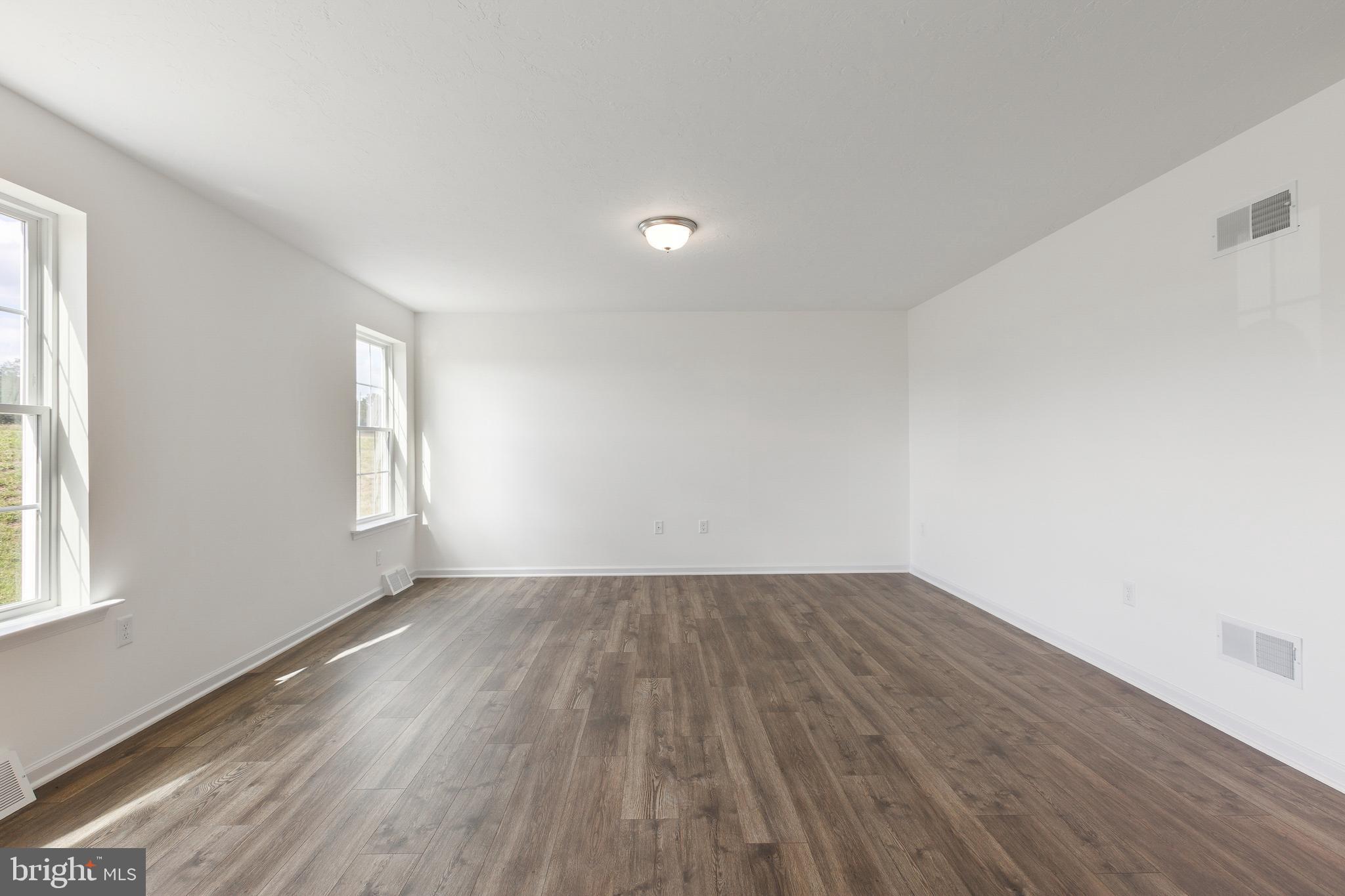 EAGLE ROCK - Residential