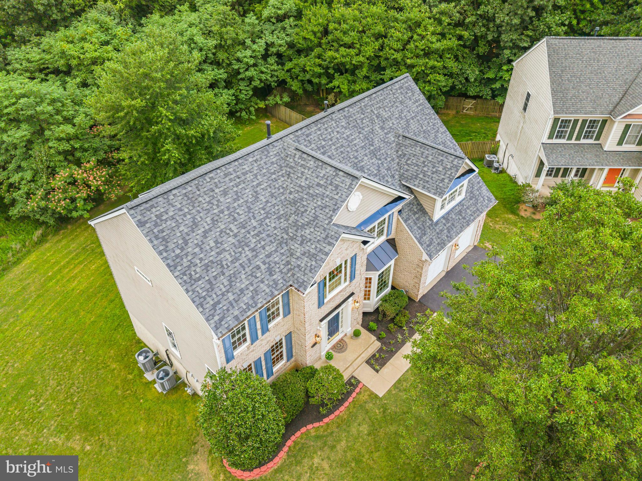 RIVER OAKS - Residential