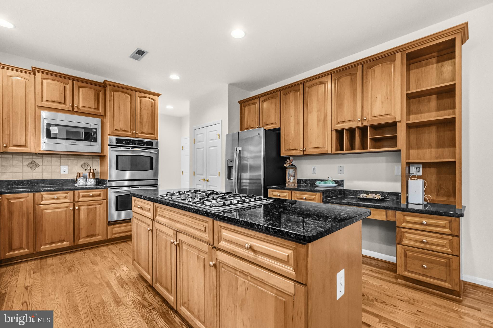 RIVER OAKS - Residential