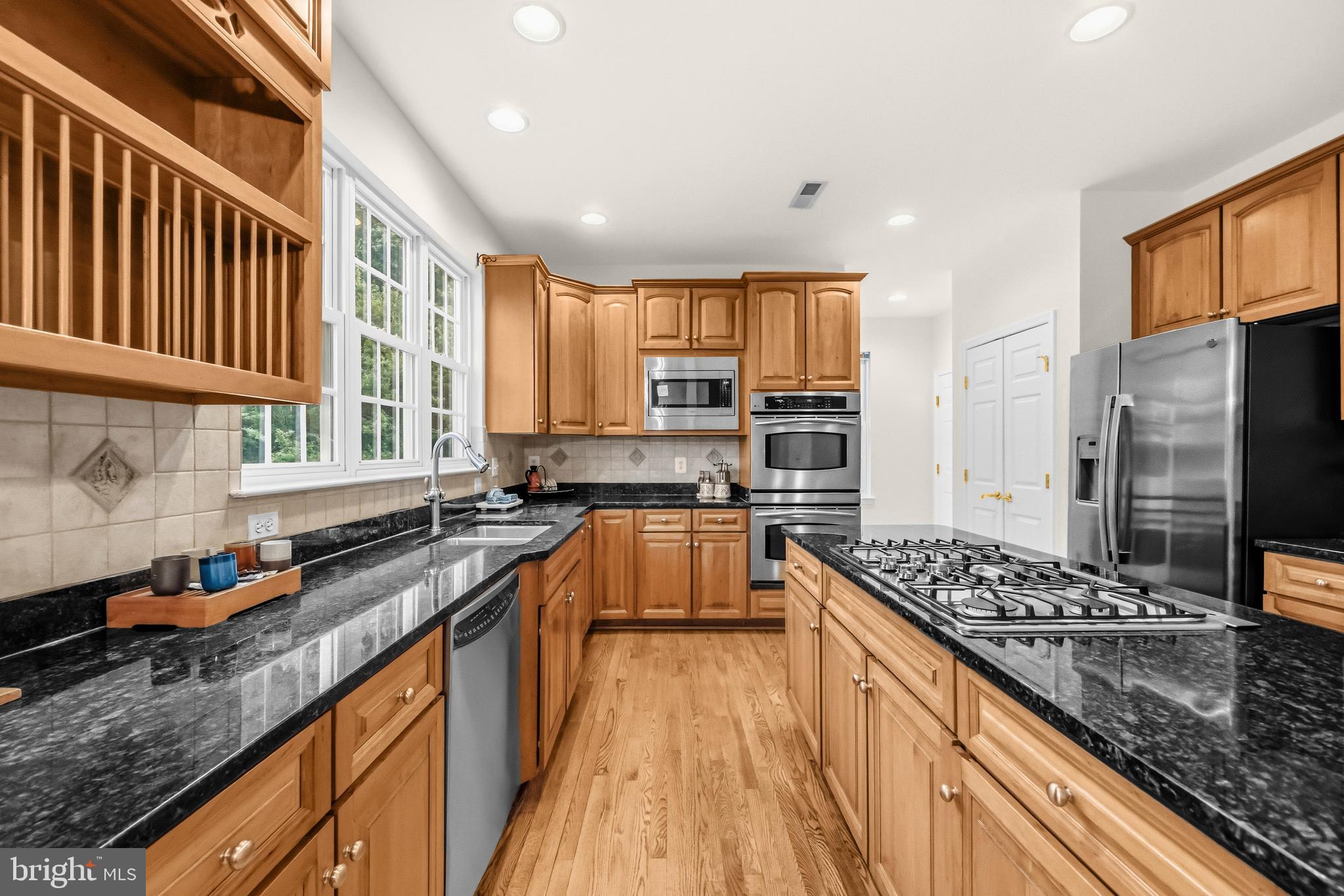 RIVER OAKS - Residential
