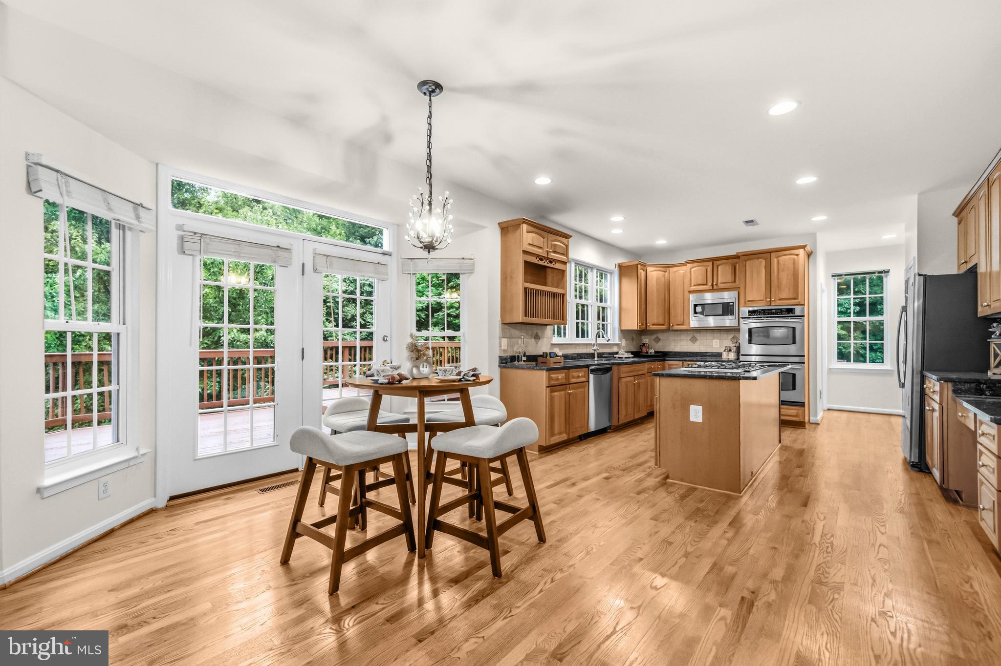 RIVER OAKS - Residential