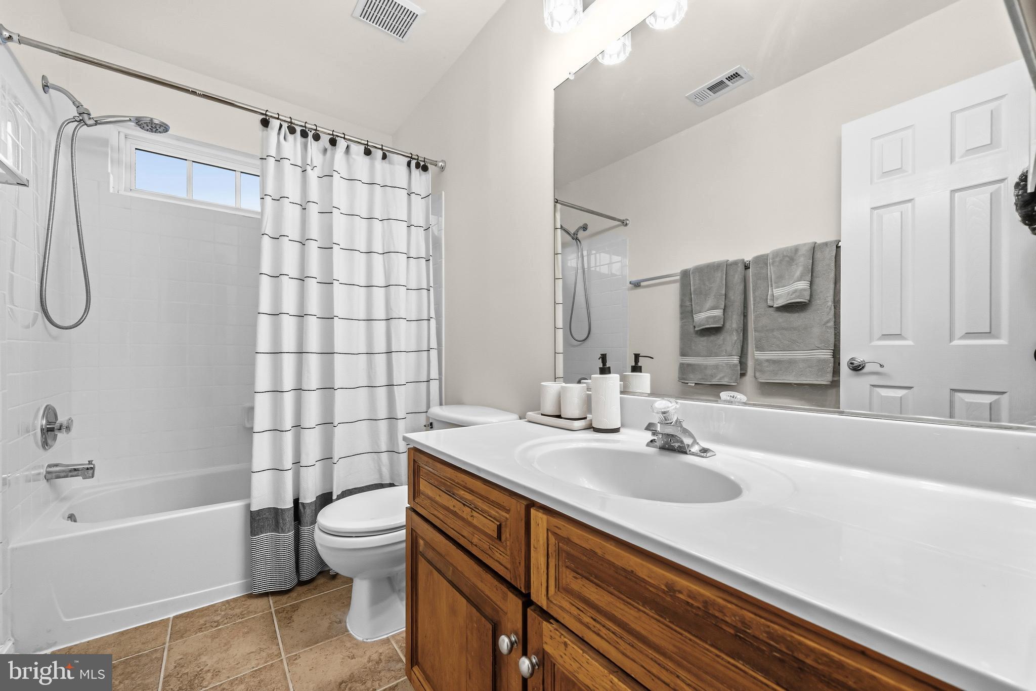 RIVER OAKS - Residential