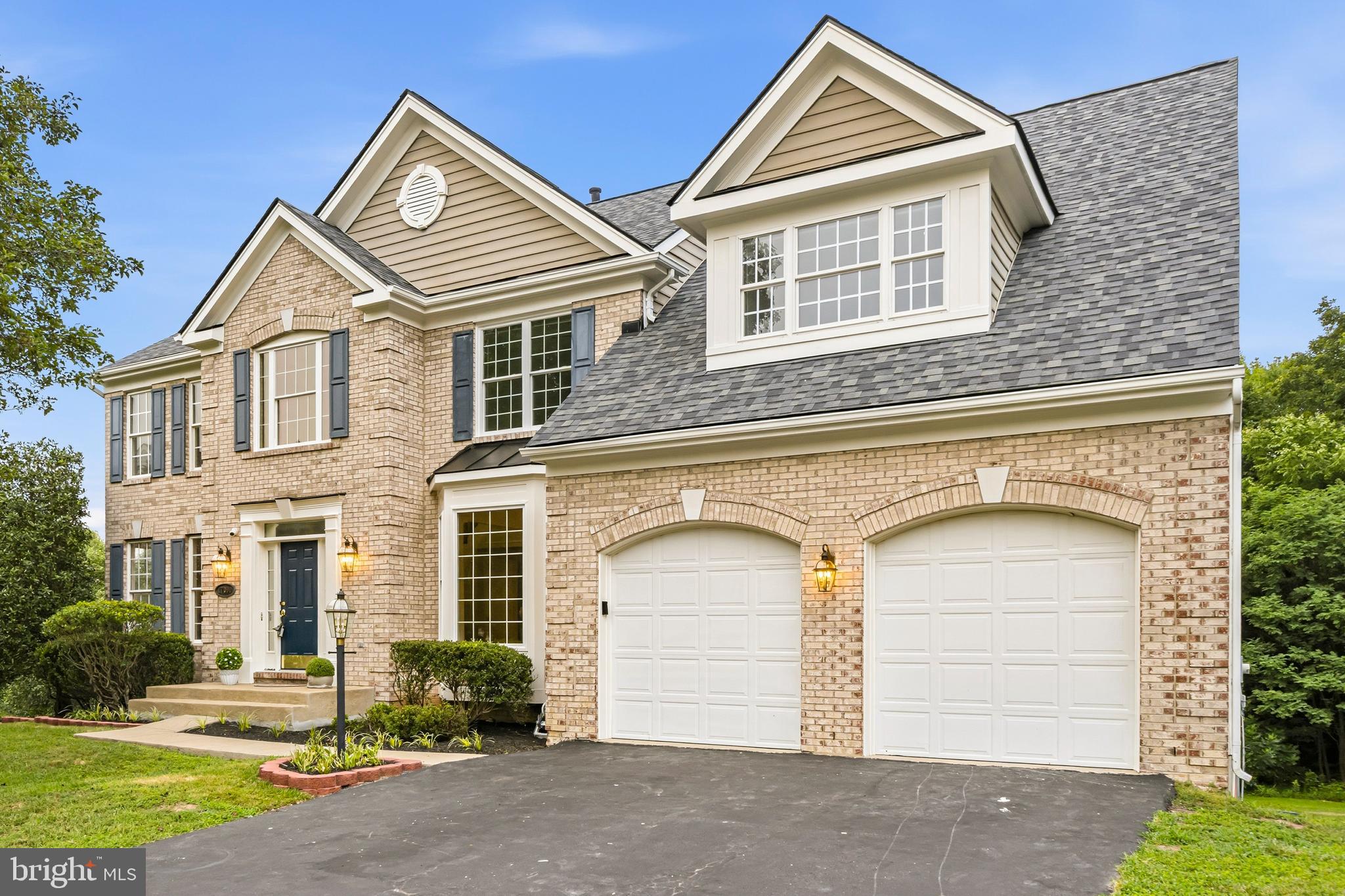 RIVER OAKS - Residential