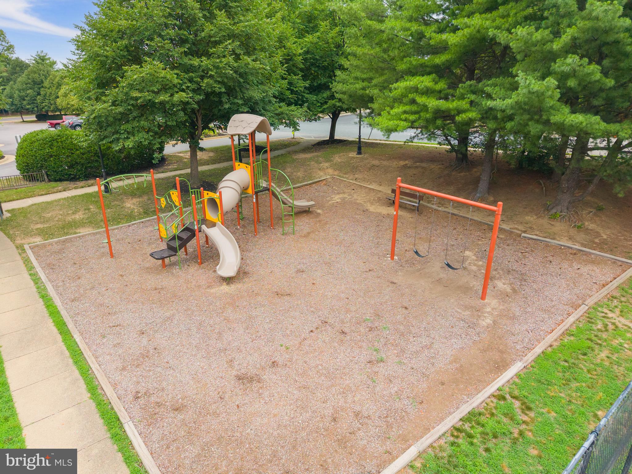 RIVER OAKS - Residential