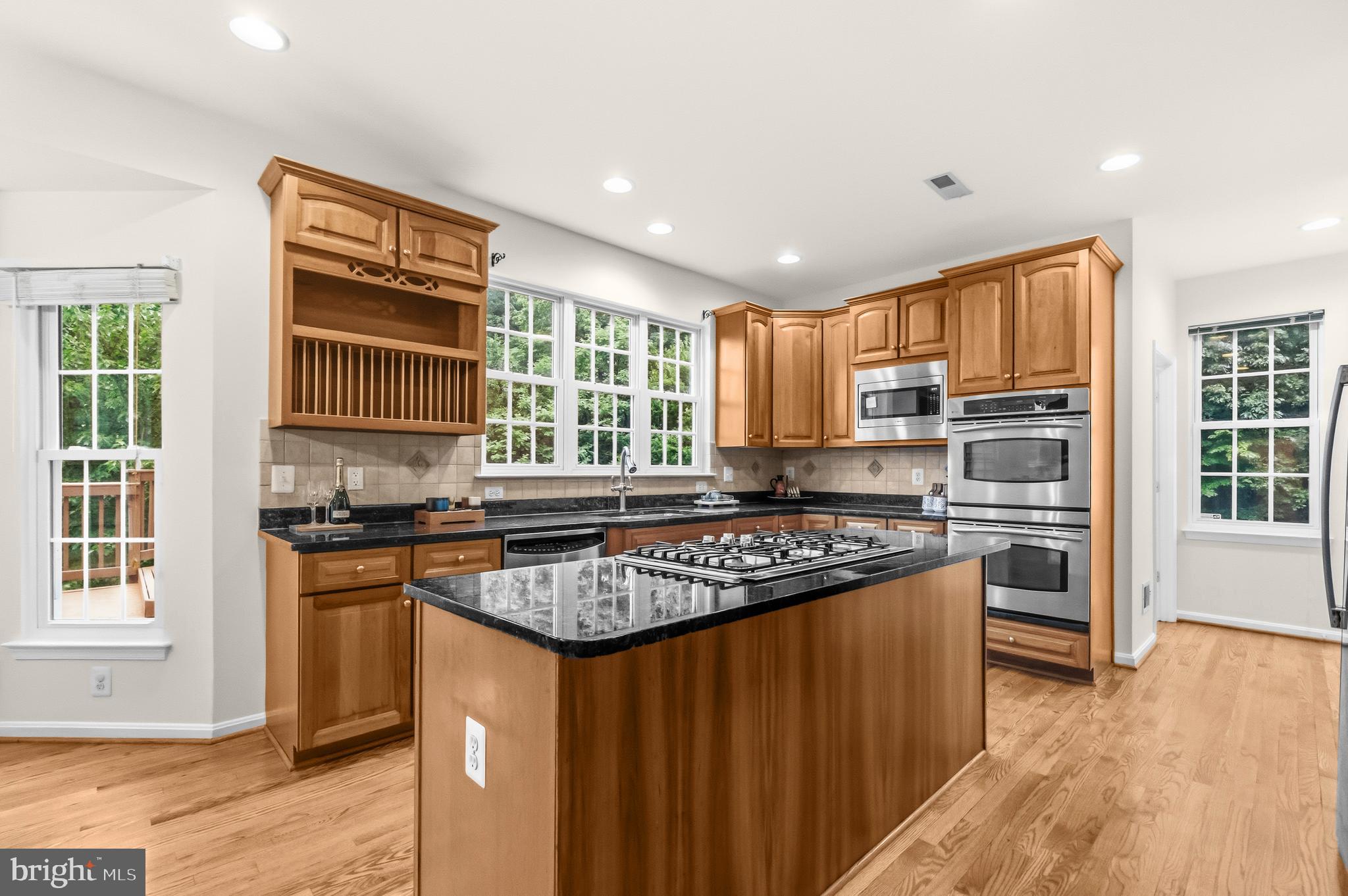 RIVER OAKS - Residential