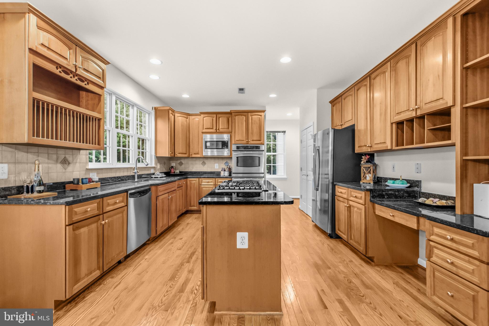 RIVER OAKS - Residential