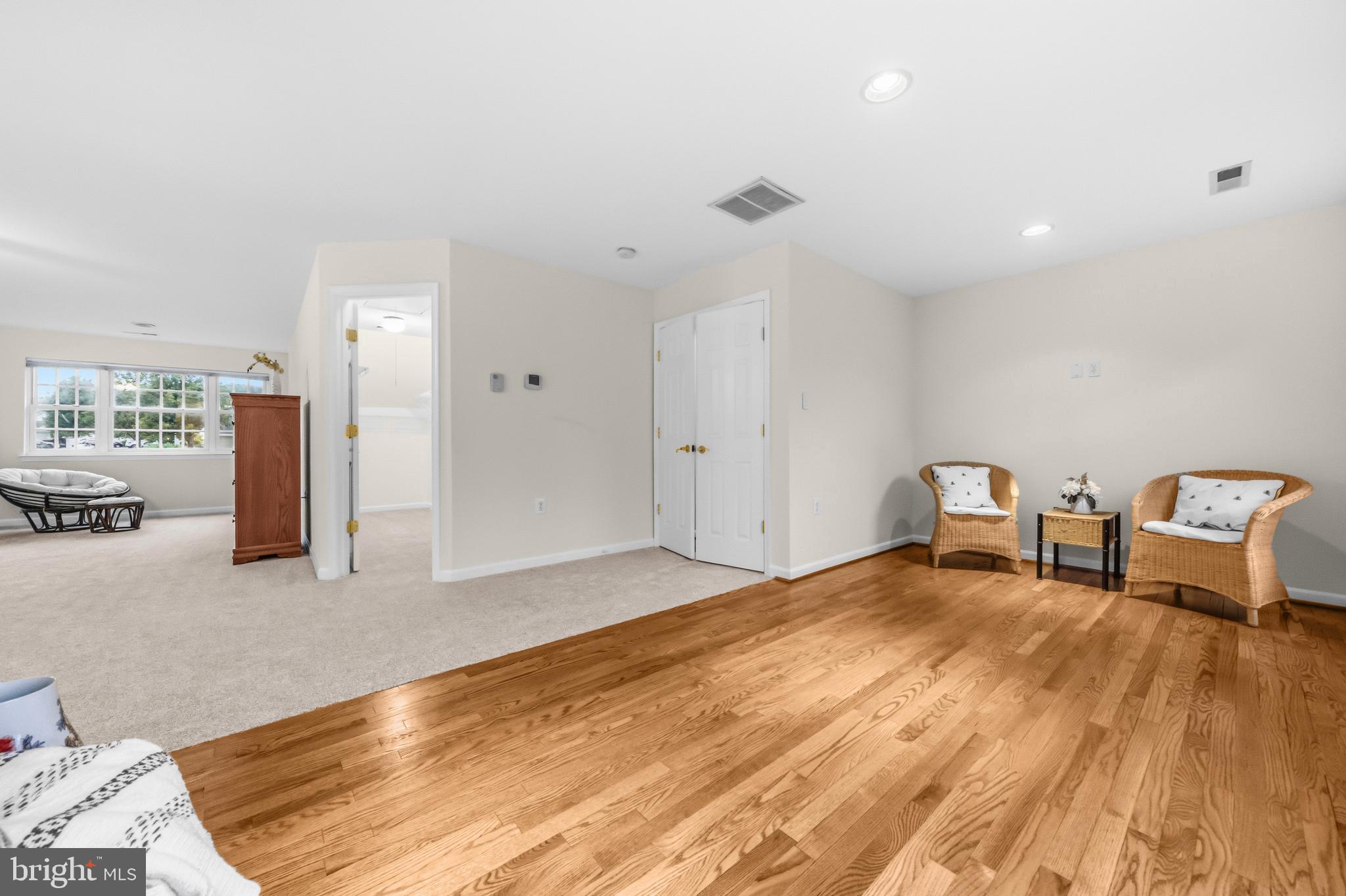 RIVER OAKS - Residential
