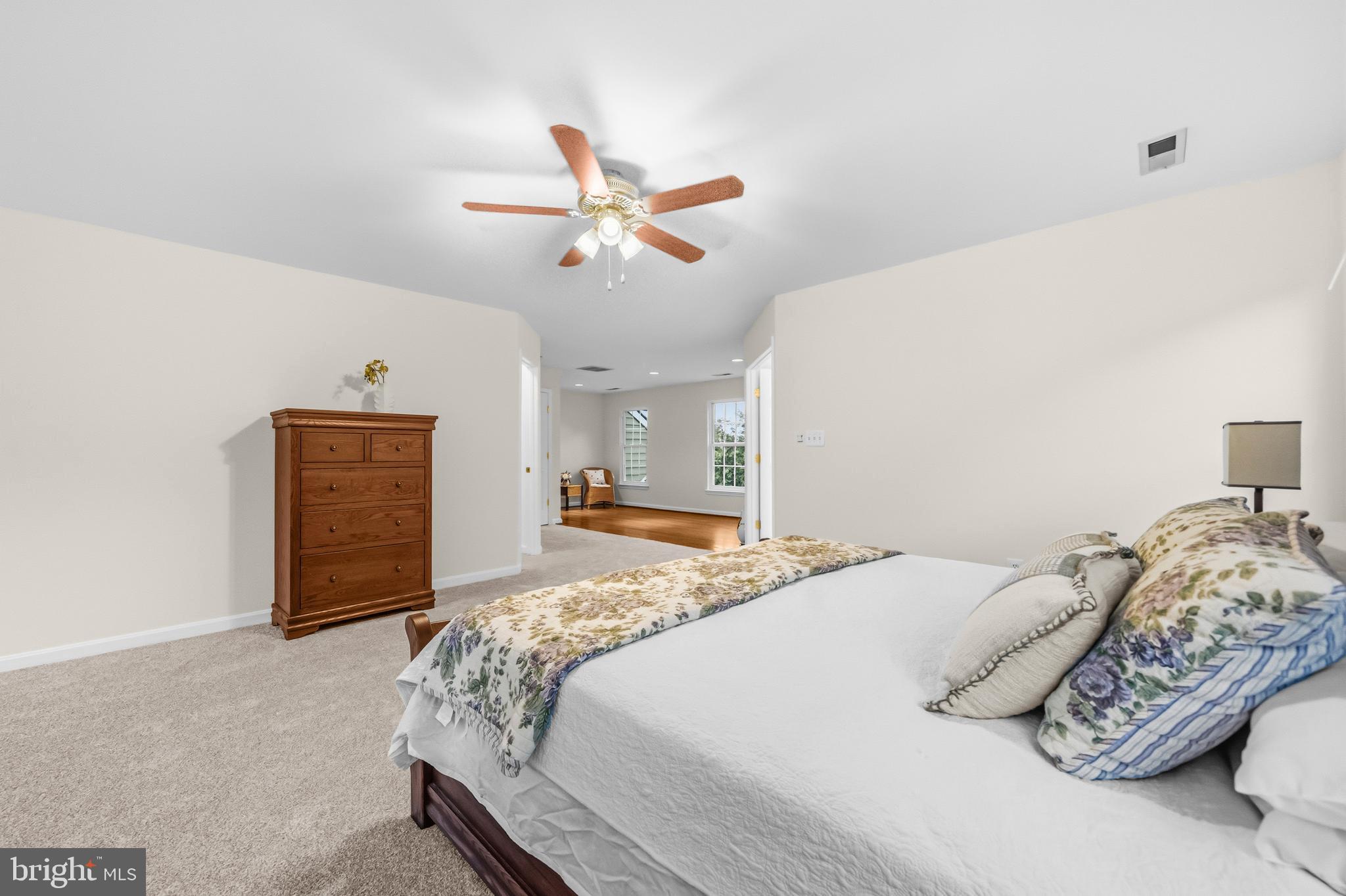 RIVER OAKS - Residential