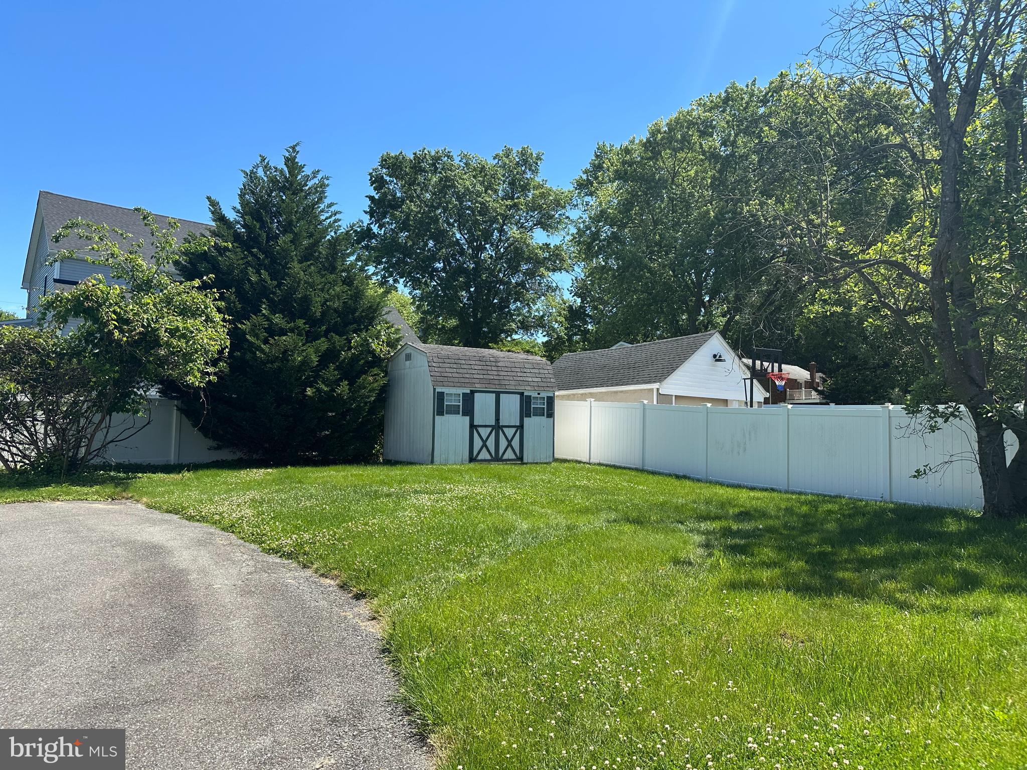 PERRY HALL - Residential