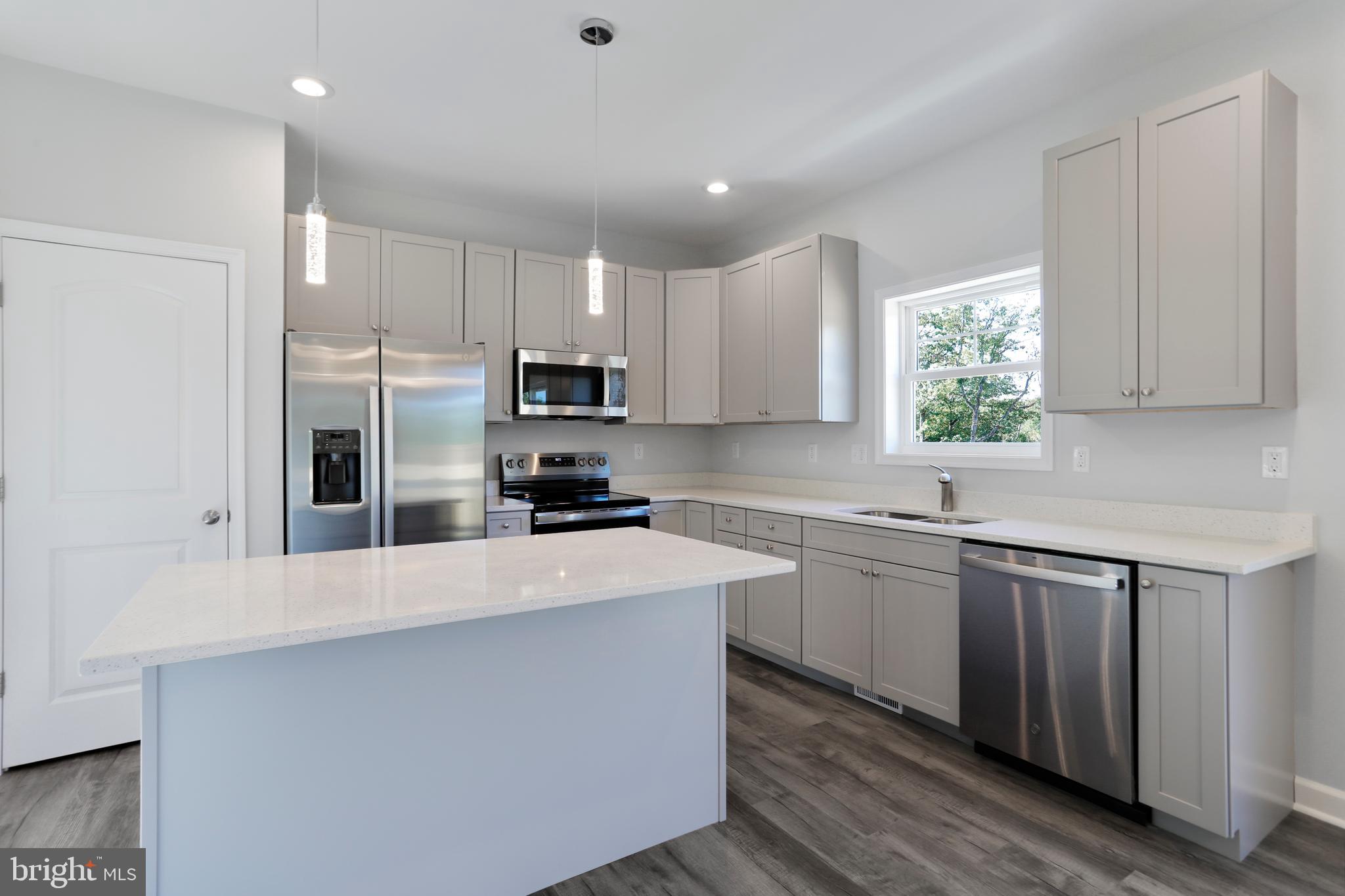 CAREFREE ACRES - Residential