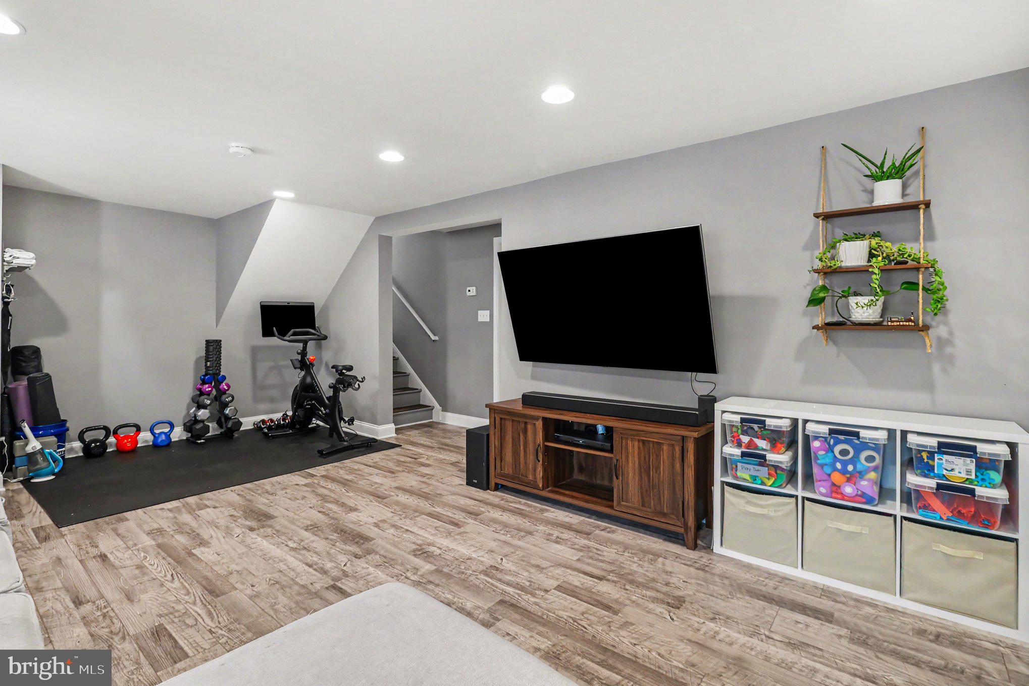 LANSDALE - Residential
