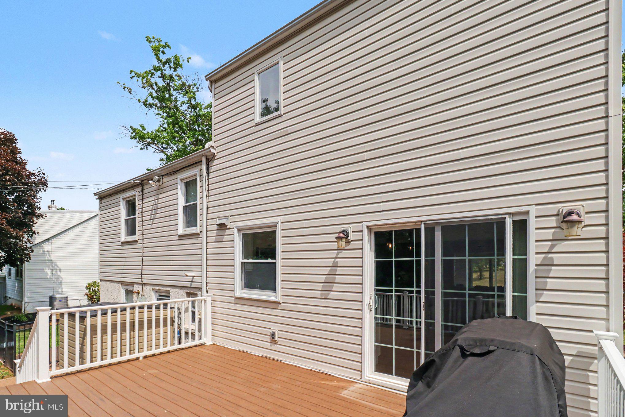 LANSDALE - Residential