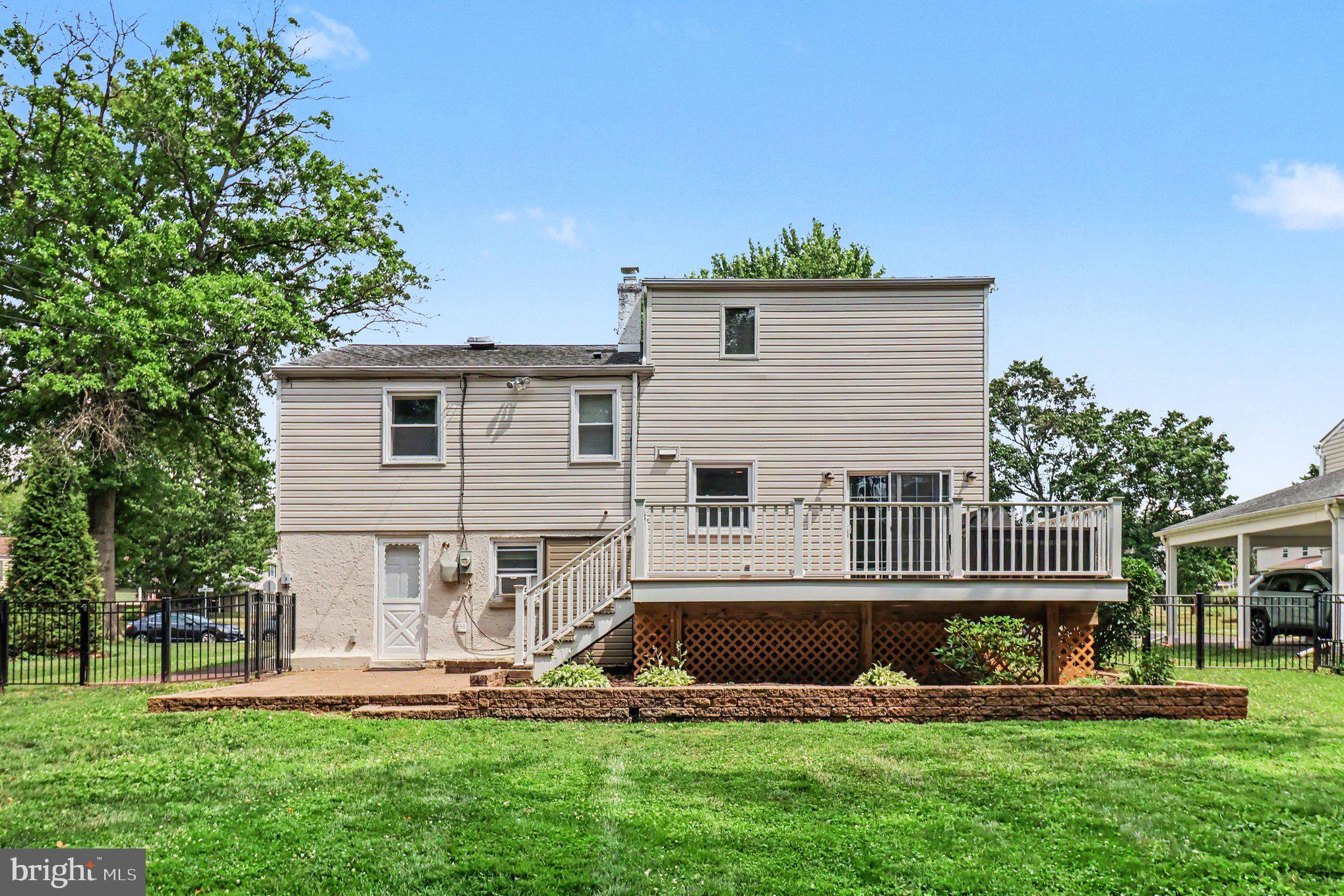LANSDALE - Residential