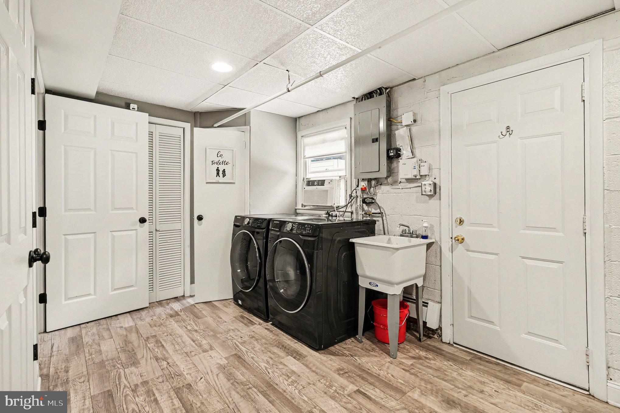 LANSDALE - Residential
