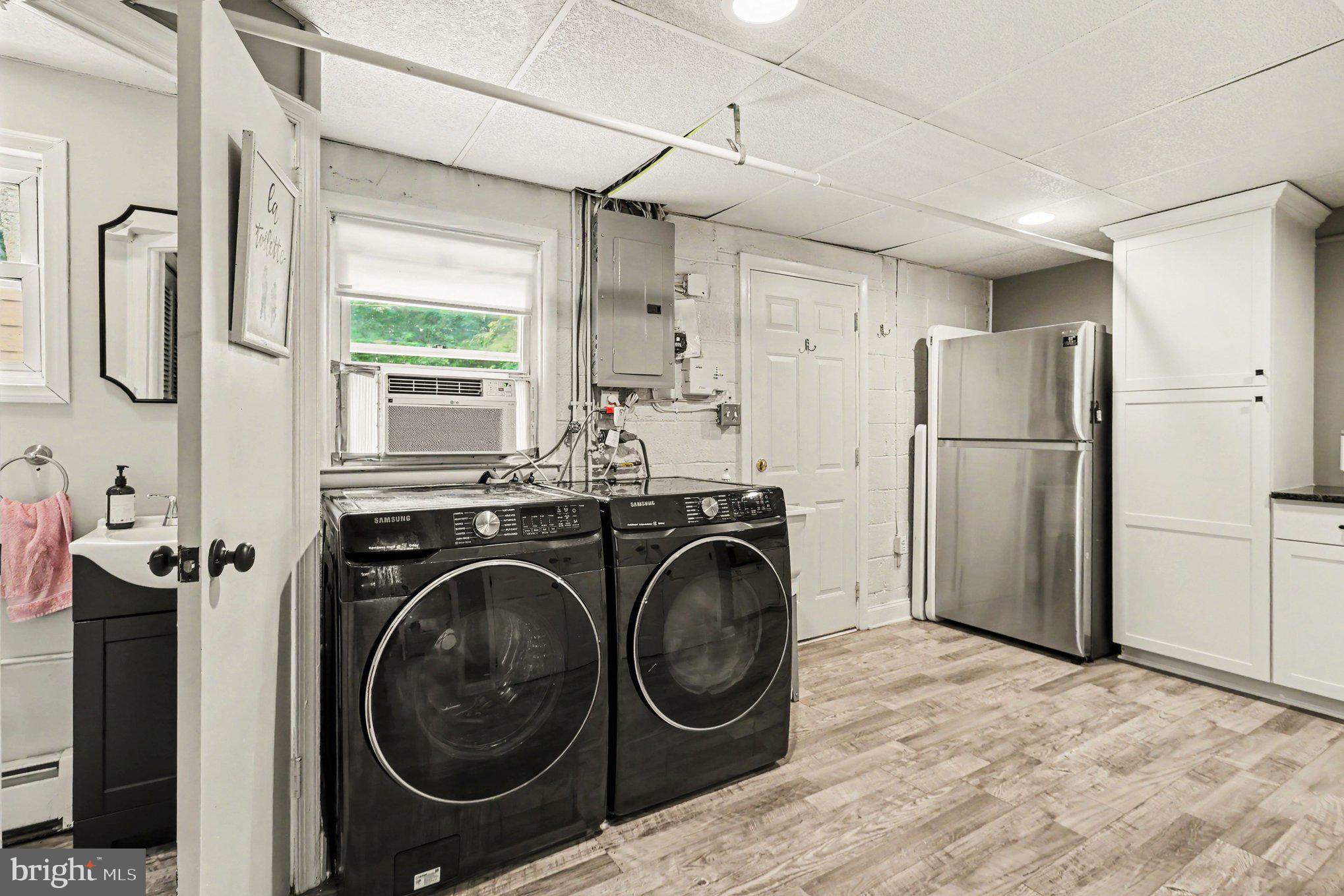 LANSDALE - Residential