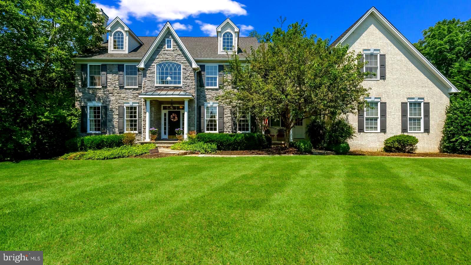 PONDVIEW - Residential