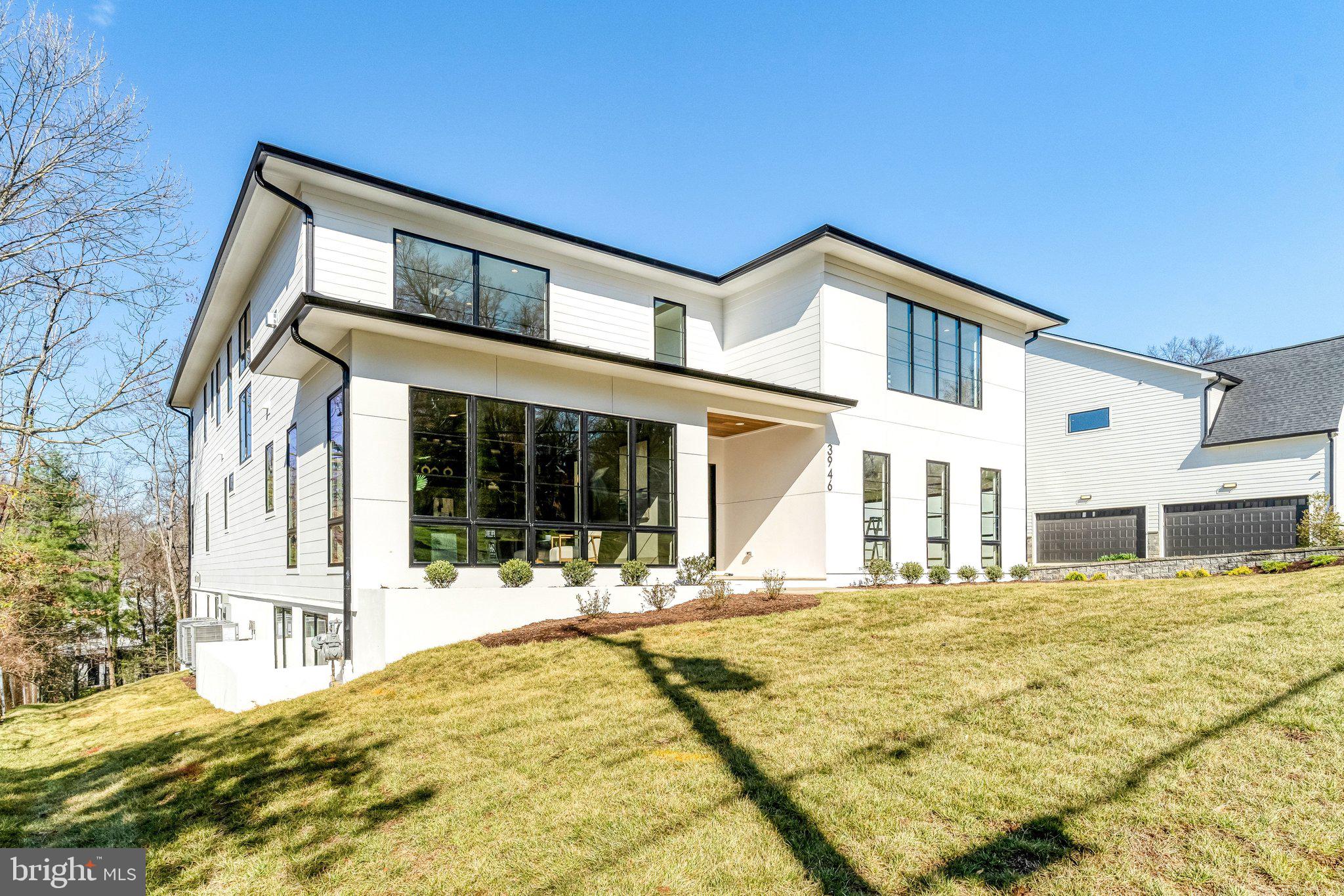 COUNTRY ACRES - Residential