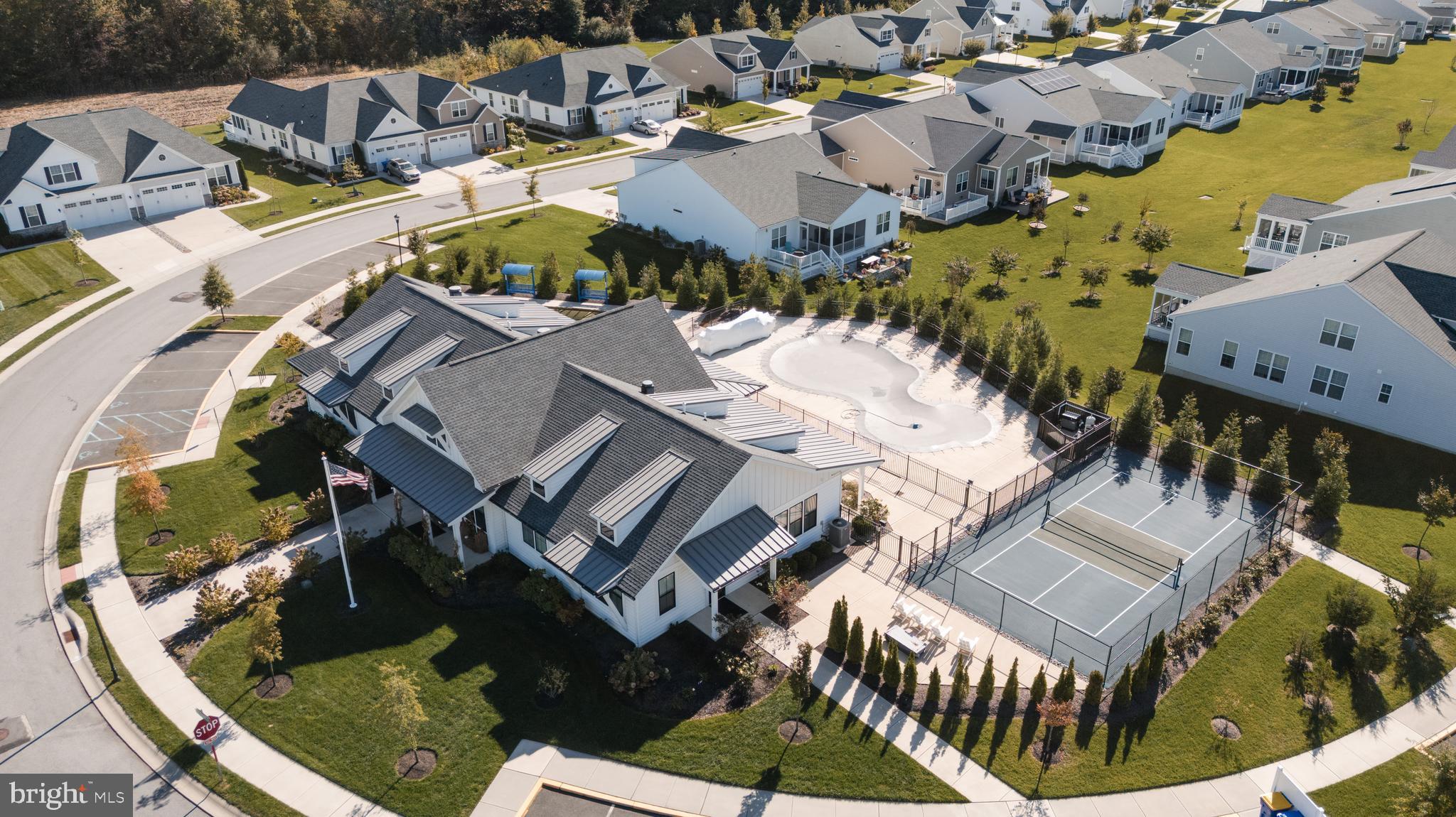 WHISPERING WOODS - Residential